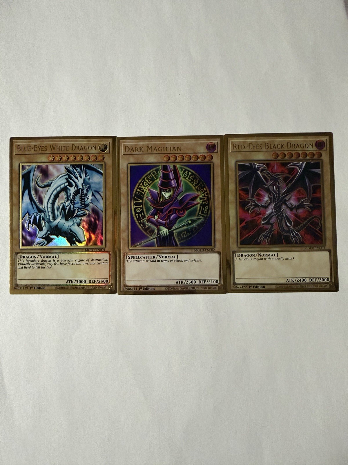 YUGIOH: Blue-Eyes White Dragon Red-Eyes B Dragon Dark Magician SET MGED NM