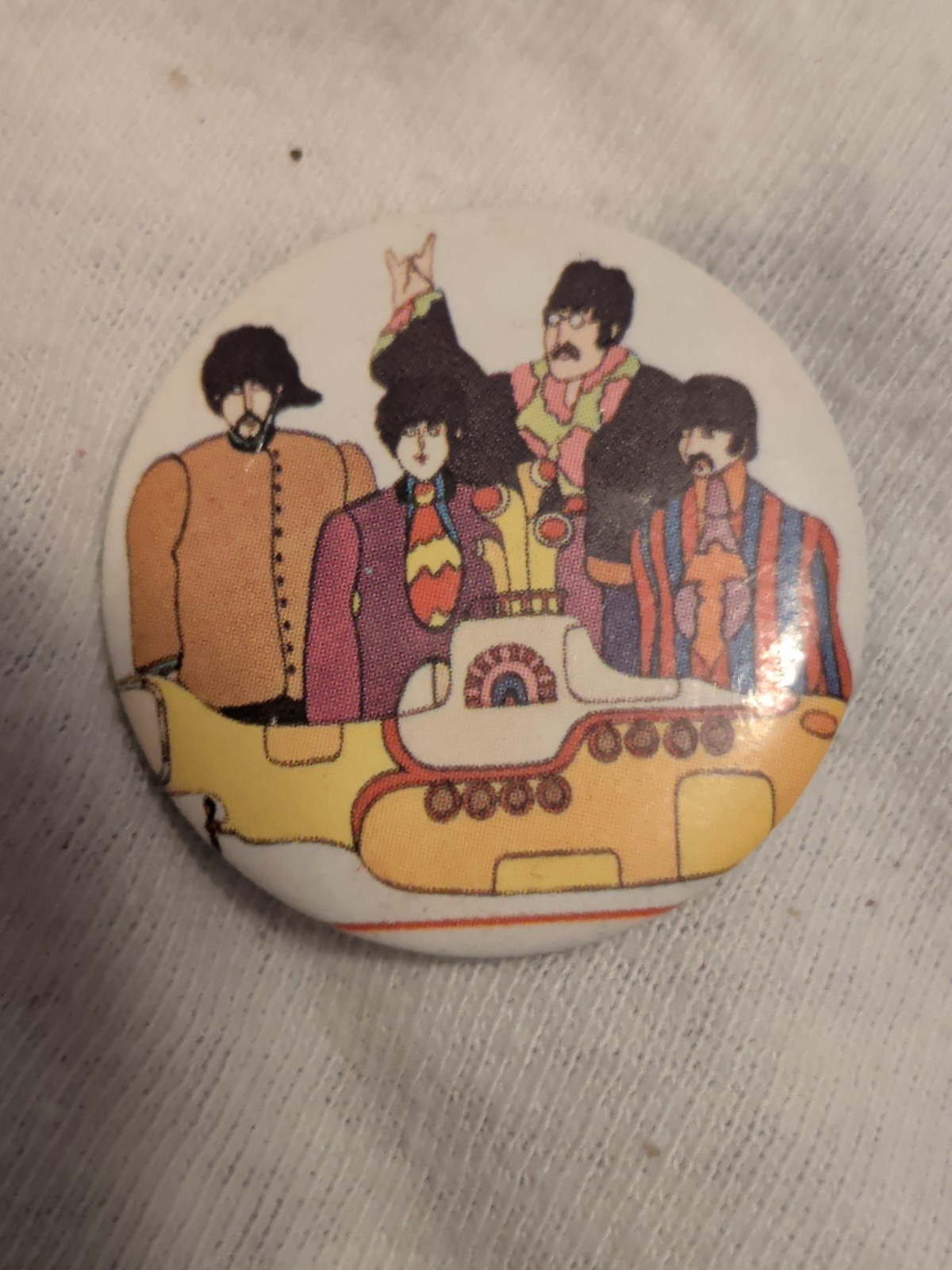 Beatles Yellow Submarine Pin Back Beatles Yellow Submarine Pin Back