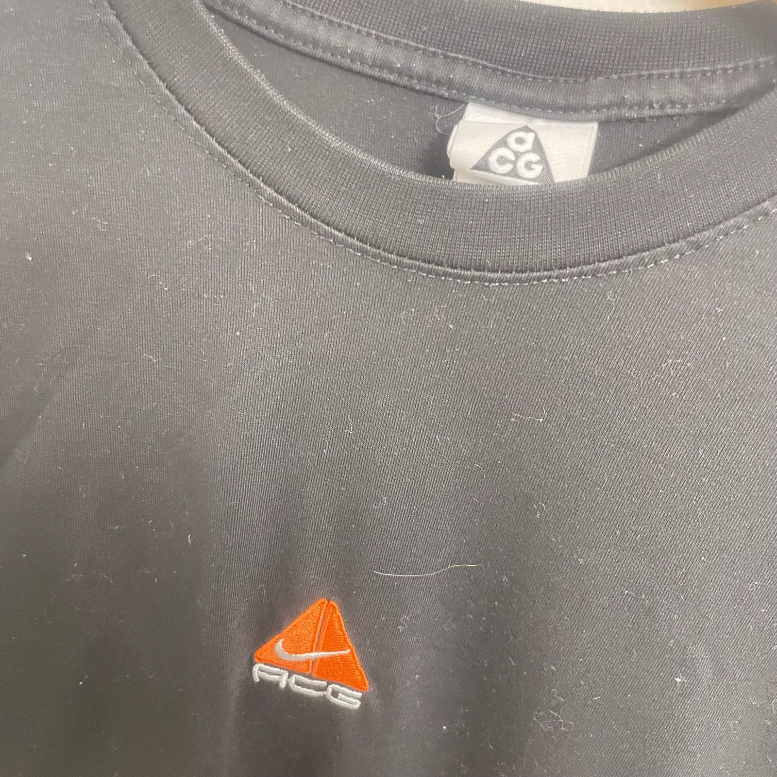 Nike ACG Dri-Fit T-Shirt Size L Black Logo Short Sleeve Nike ACG Dri-Fit T-Shirt Size L Black Logo Short Sleeve