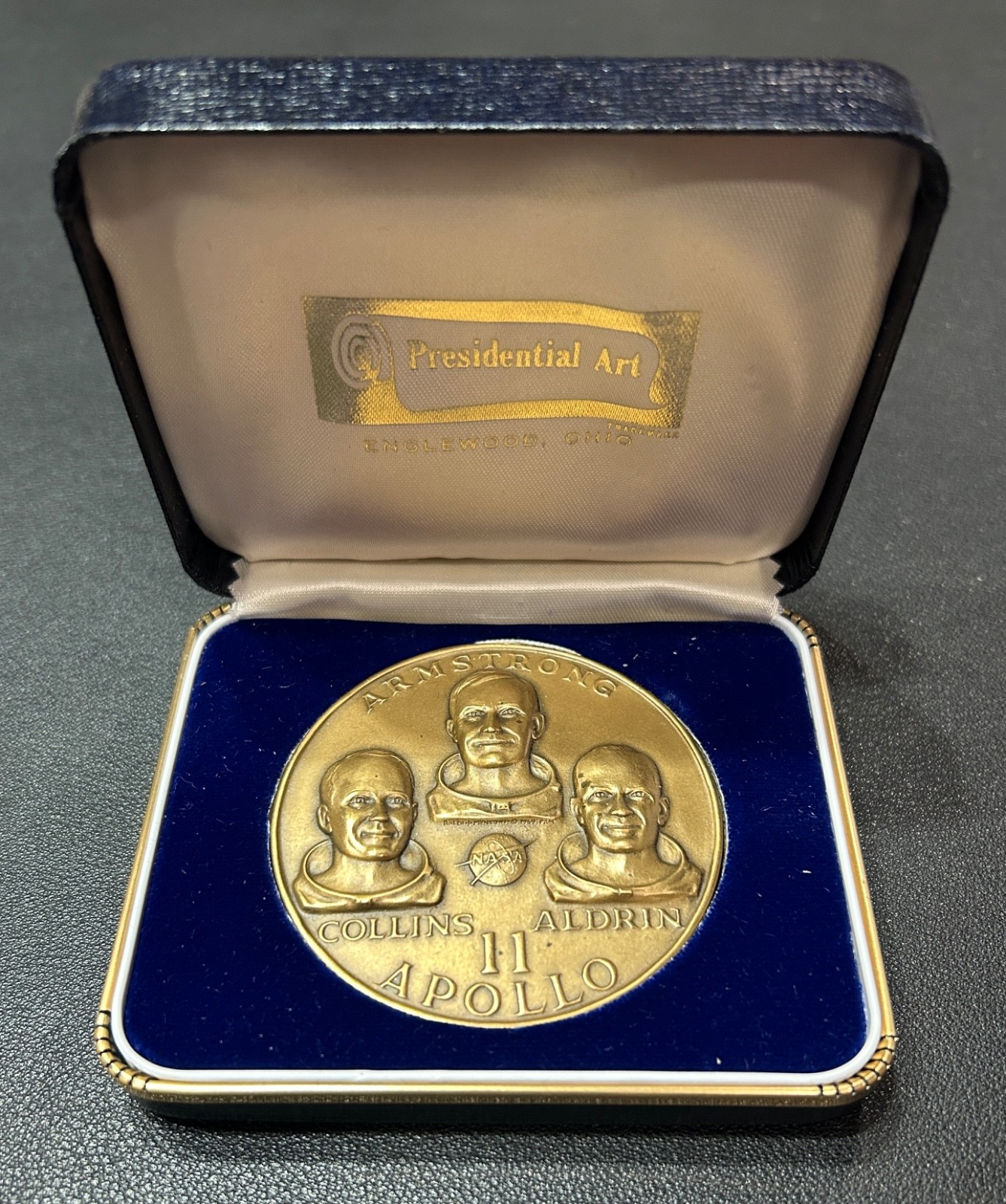 VTG Apollo 11 Lunar Landing Bronze Medallion 2.5 VTG Apollo 11 Lunar Landing Bronze Medallion 2.5