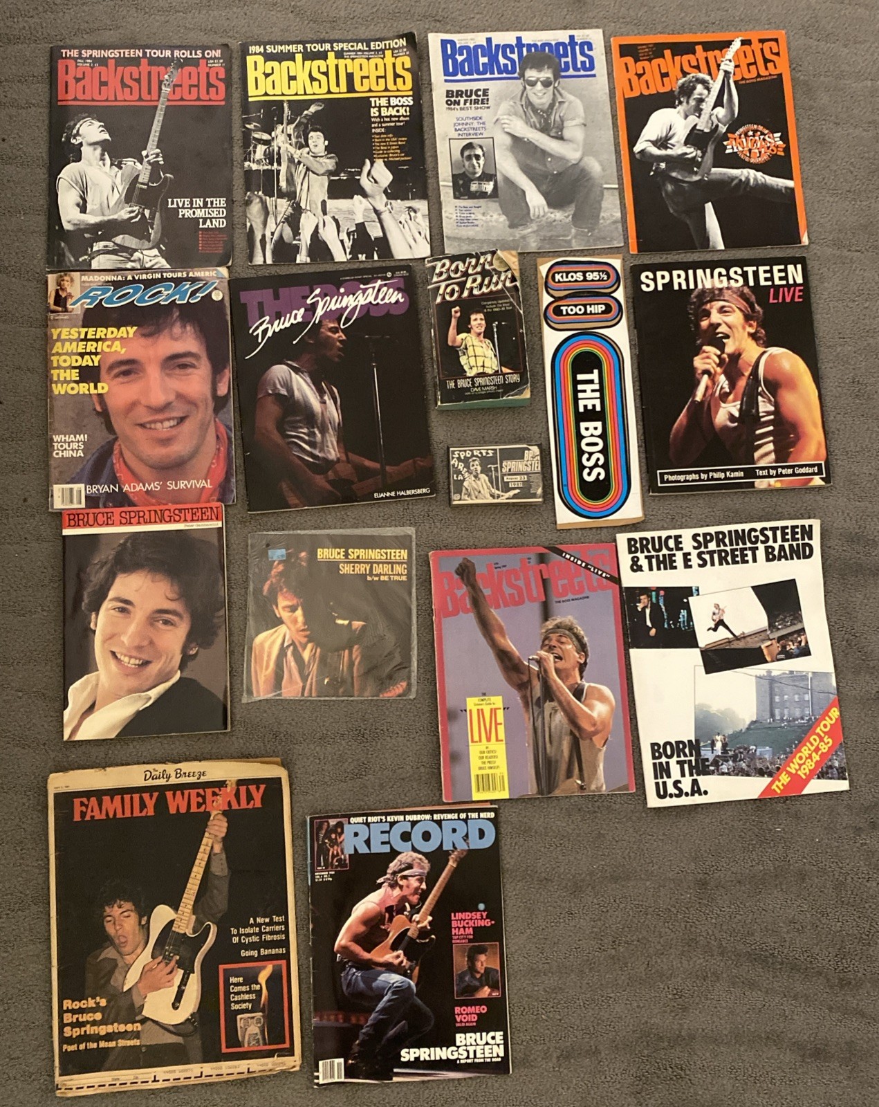 Vintage 1980s Bruce Springsteen Large Lot Rare Memorabilia Tape Magazines Books Vintage 1980s Bruce Springsteen Large Lot Rare Memorabilia Tape Magazines Books