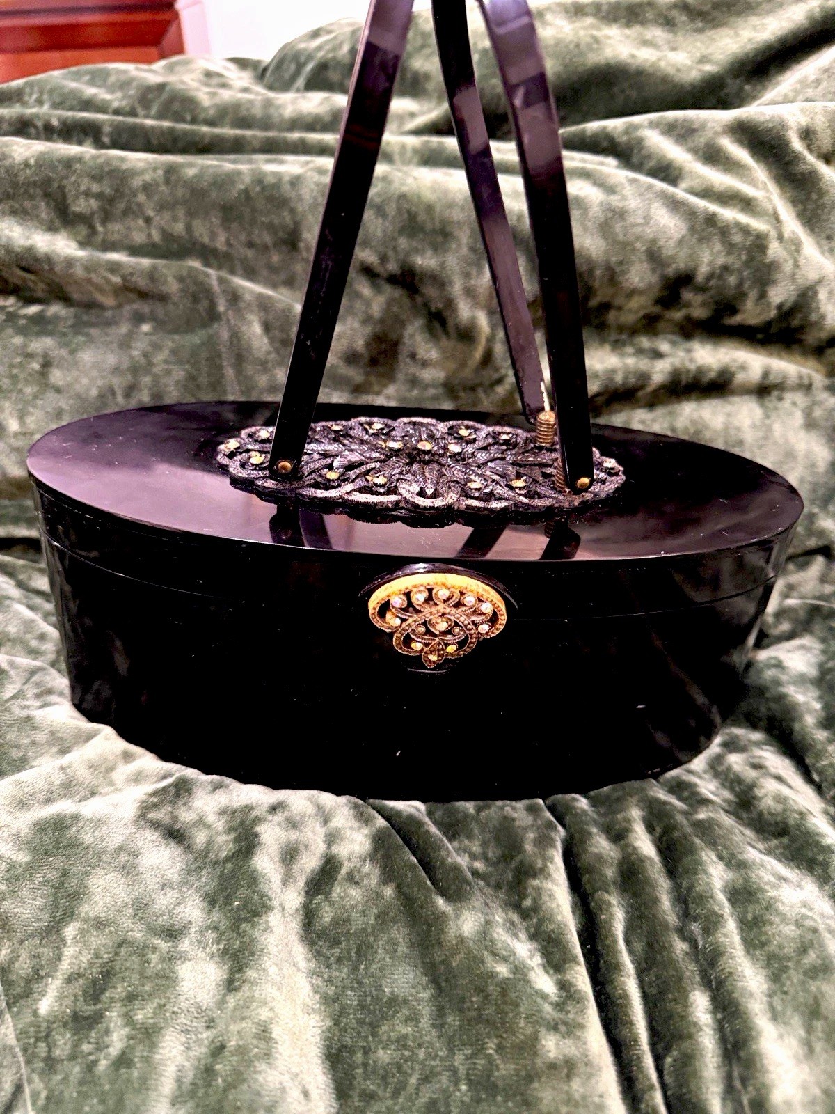 This is a gorgeous vintage 1950s shiny black Lucite box purse, made by Wilardy