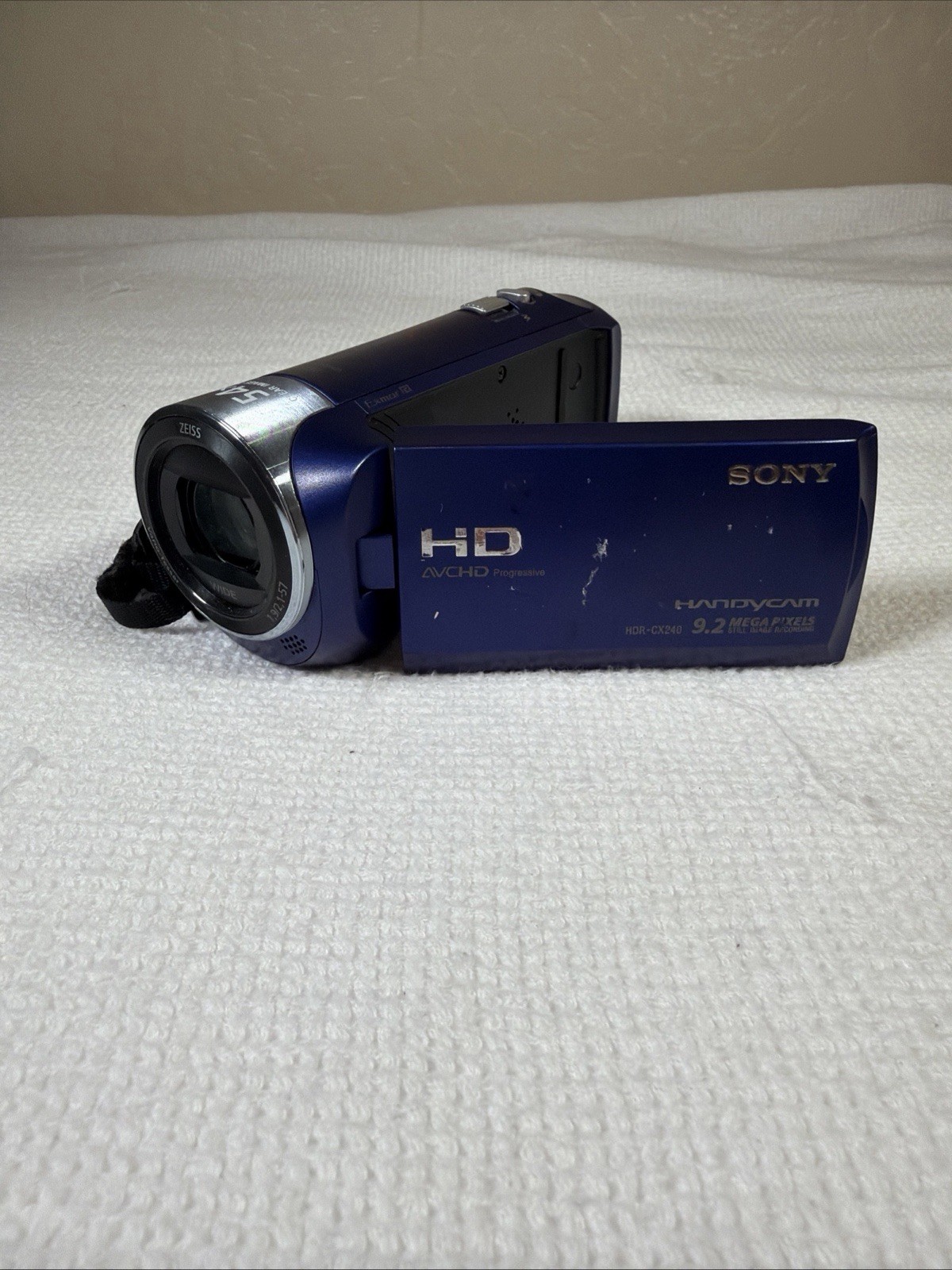 Sony HDR-CX240 Full HD Handycam Camcorder-Blue No Charger Sony HDR-CX240 Full HD Handycam Camcorder-Blue No Charger