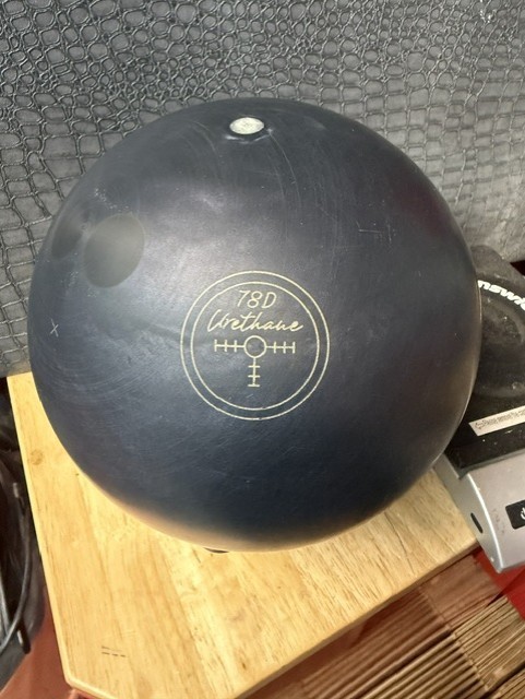 USED-Bowling Ball -15Lb -Hammer \