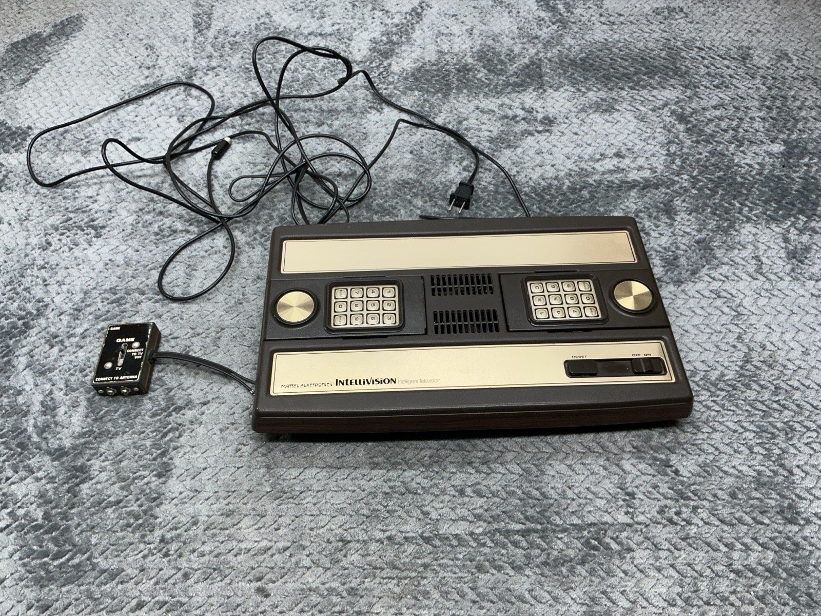 Vintage Mattel Intellivision 2609 Video Game Console Untested With Adapter