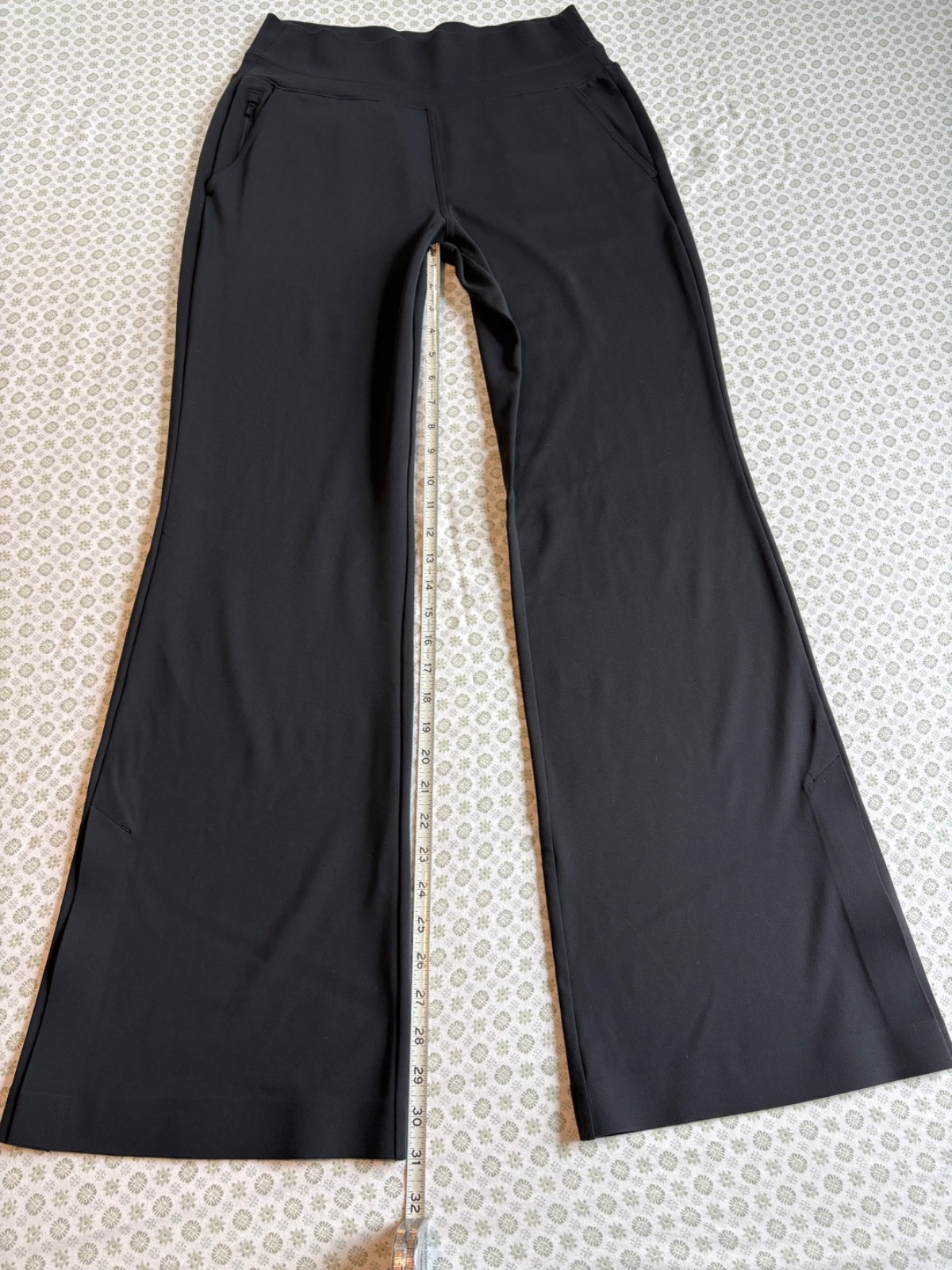 Athleta Black Venice High Rise Wide Leg Pant Athleisure Minimalist Comfy Size S Athleta Black Venice High Rise Wide Leg Pant Athleisure Minimalist Comfy Size S