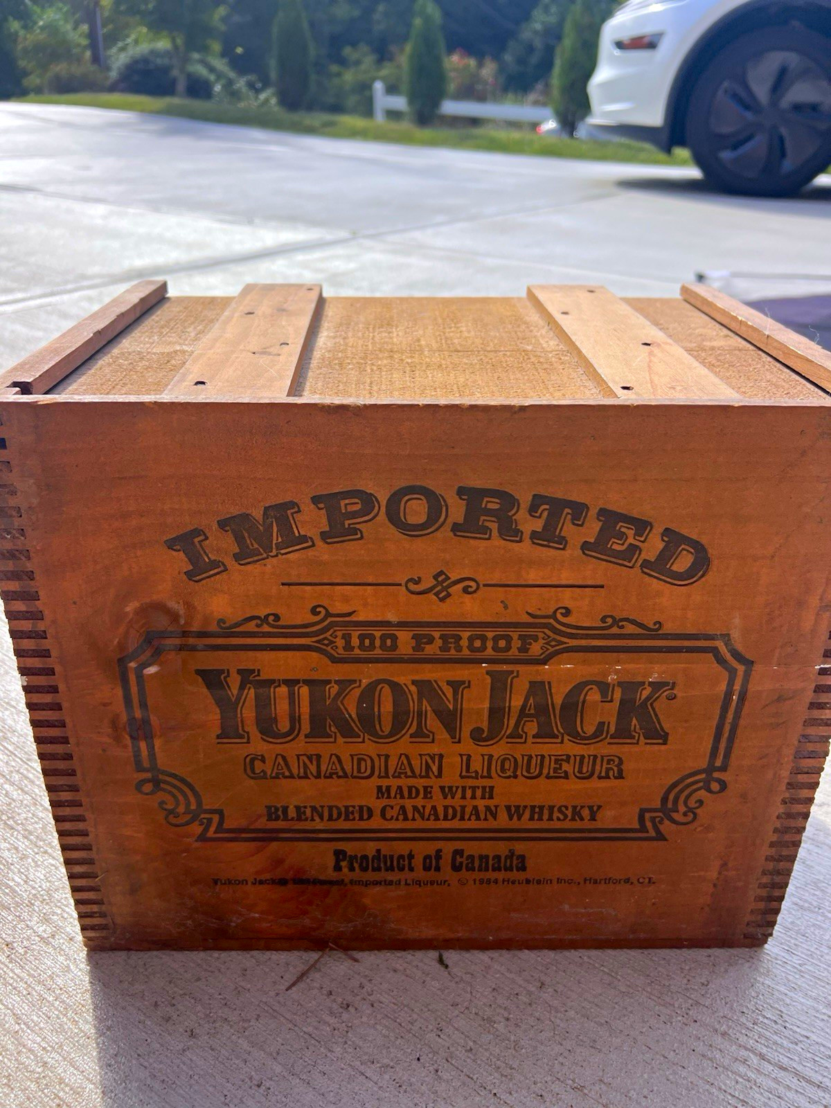 Vintage 1984 Yukon Jack Wooden Liquor Crate Sliding Lid Whiskey Advertising Box