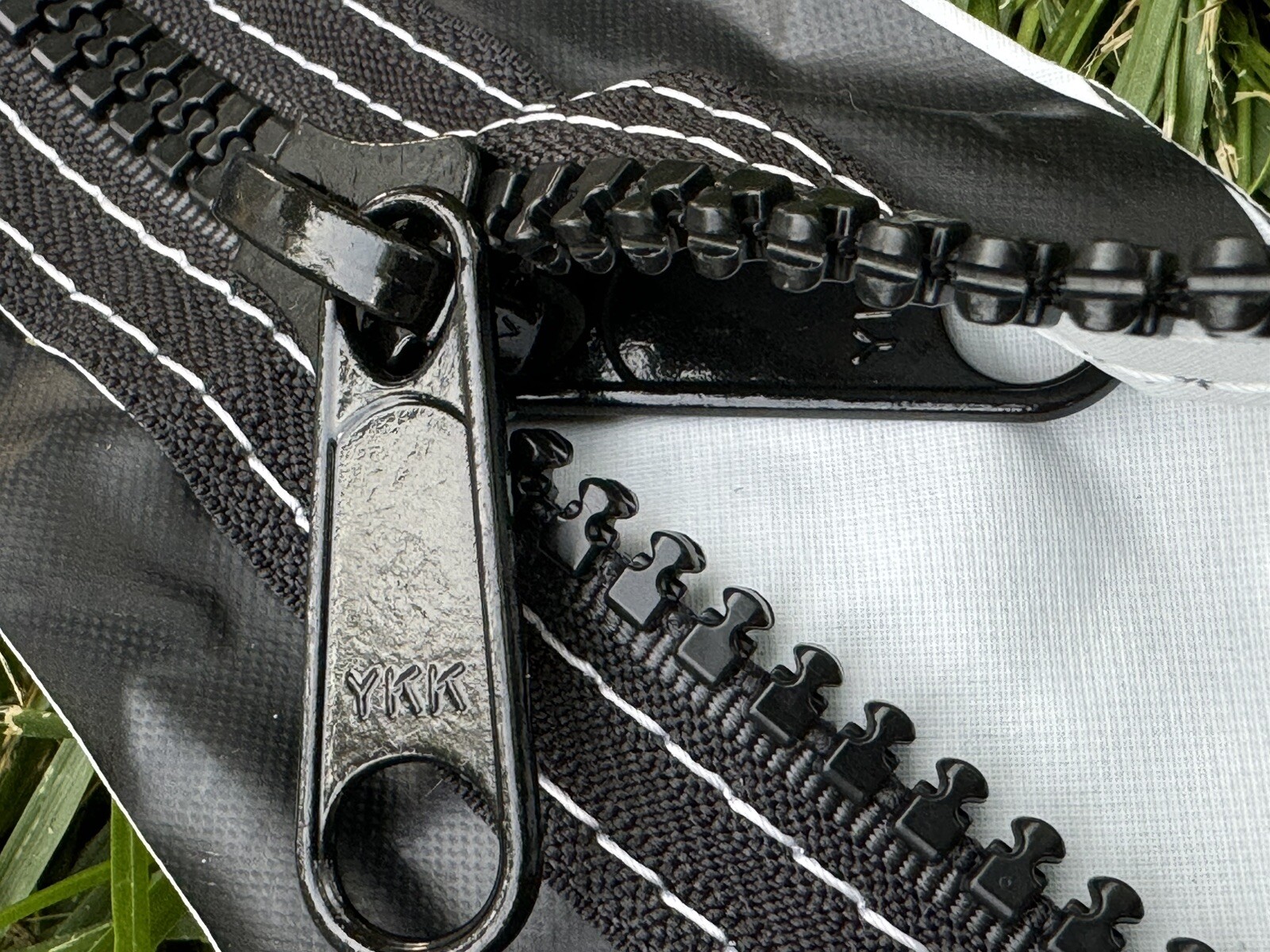 20, Unused #10 YKK Marine Zippers BLACK  78\