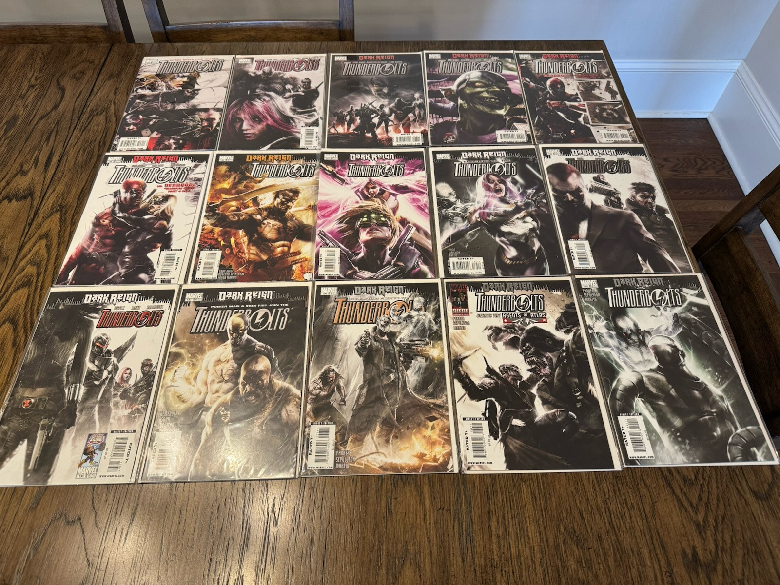 Thunderbolts Dark Reign 127 to 140 story arc. Excellent Condition.