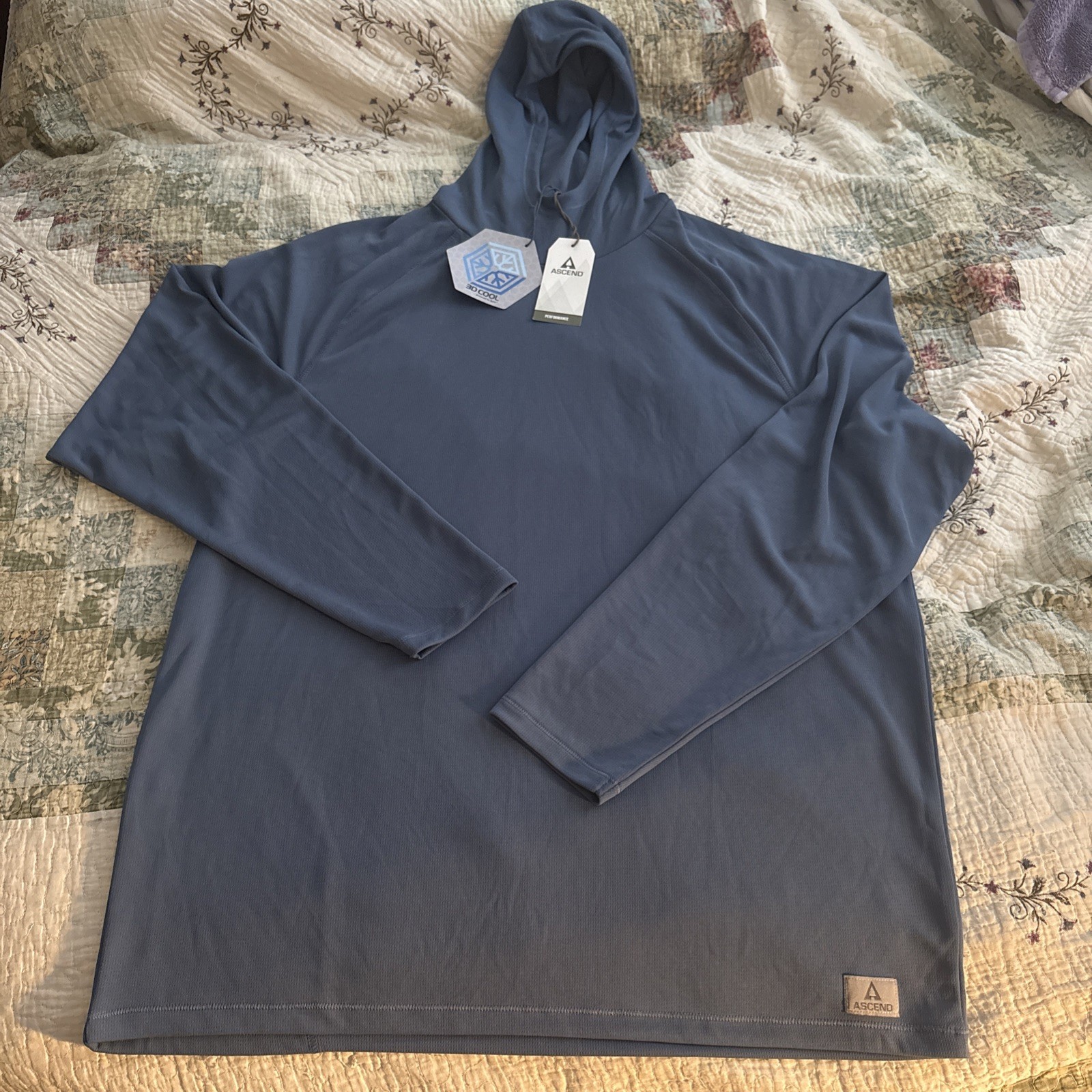 Ascend Performance 3D cool Performance hooded shirt Mens Large New With Tags