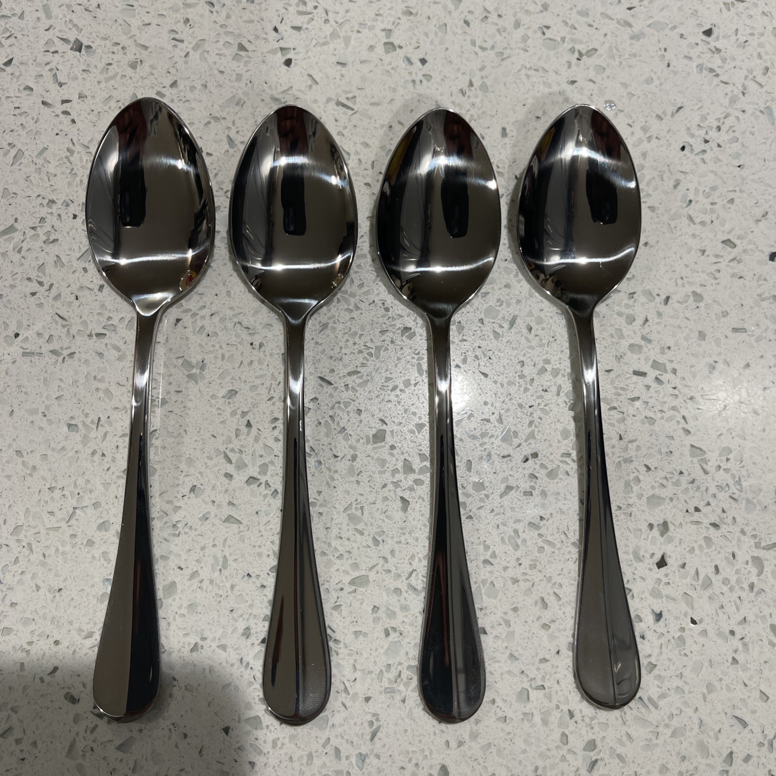 4 Wallace HARTFORD Stainless 18/10 Teaspoons - Never Used - Lot Set 4 Wallace HARTFORD Stainless 18/10 Teaspoons - Never Used - Lot Set