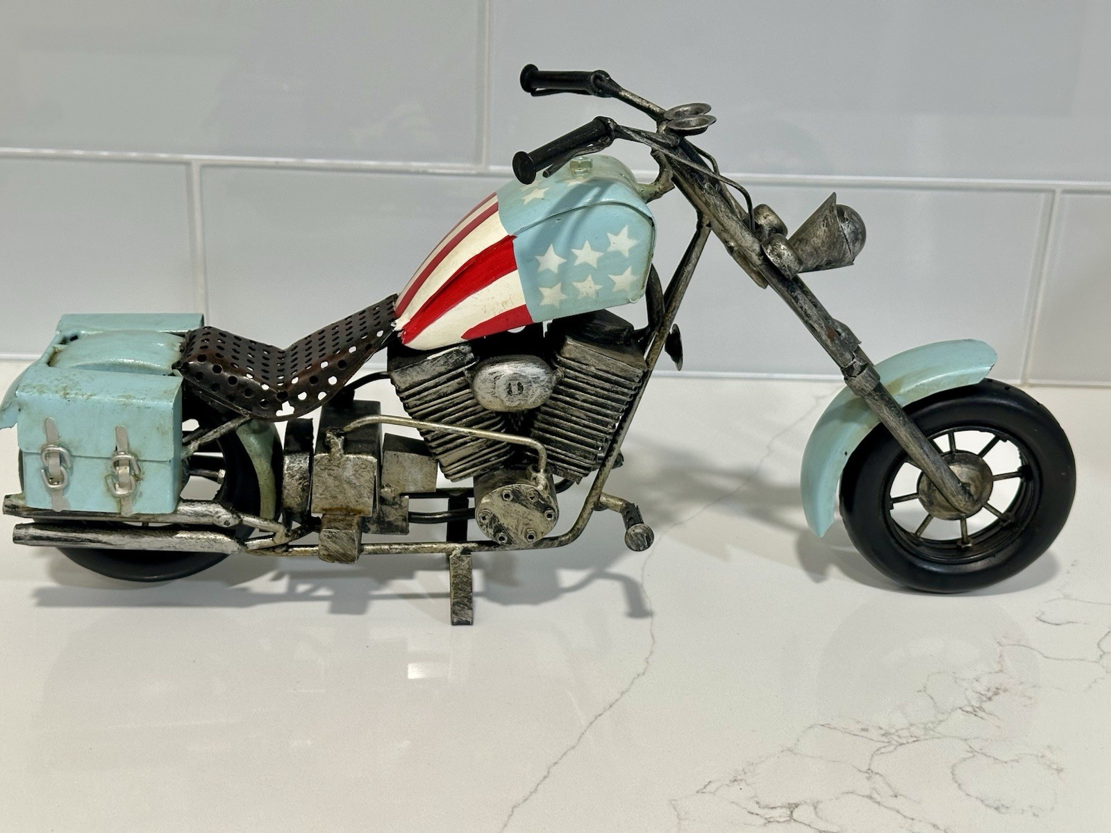 VINTAGE 1960'S HARLEY DAVIDSON CHOPPER METAL MOTORCYCLE FIGURINE USA Flag VINTAGE 1960'S HARLEY DAVIDSON CHOPPER METAL MOTORCYCLE FIGURINE USA Flag