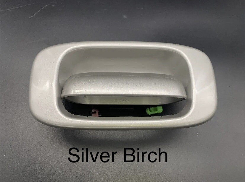 99-06 GM Chevy GMC Silverado Sierra Silver Birch tailgate handle and bezel 