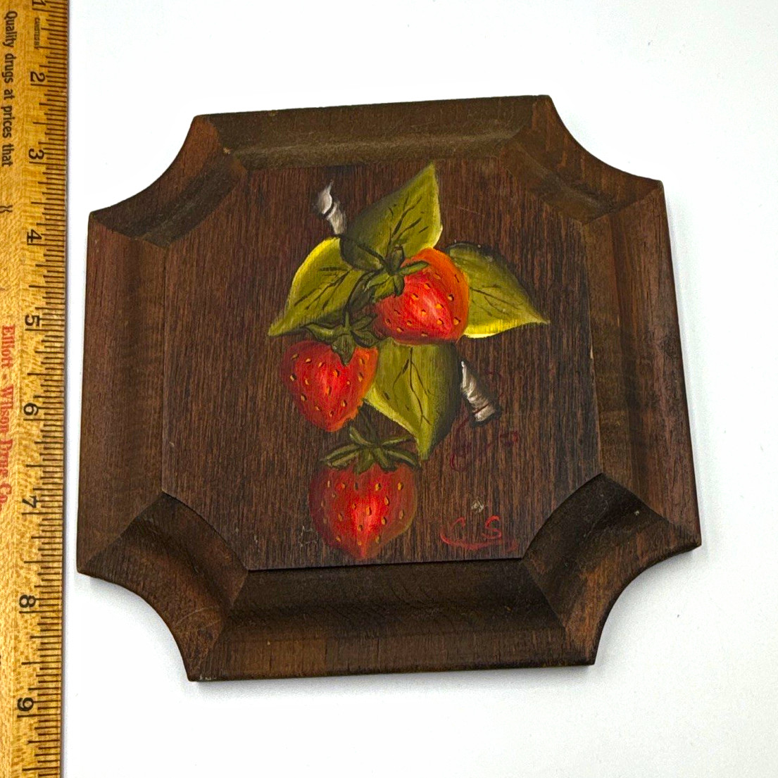 Vintage Tole Painted Strawberry Octagonal Wood Plaque Vintage Tole Painted Strawberry Octagonal Wood Plaque