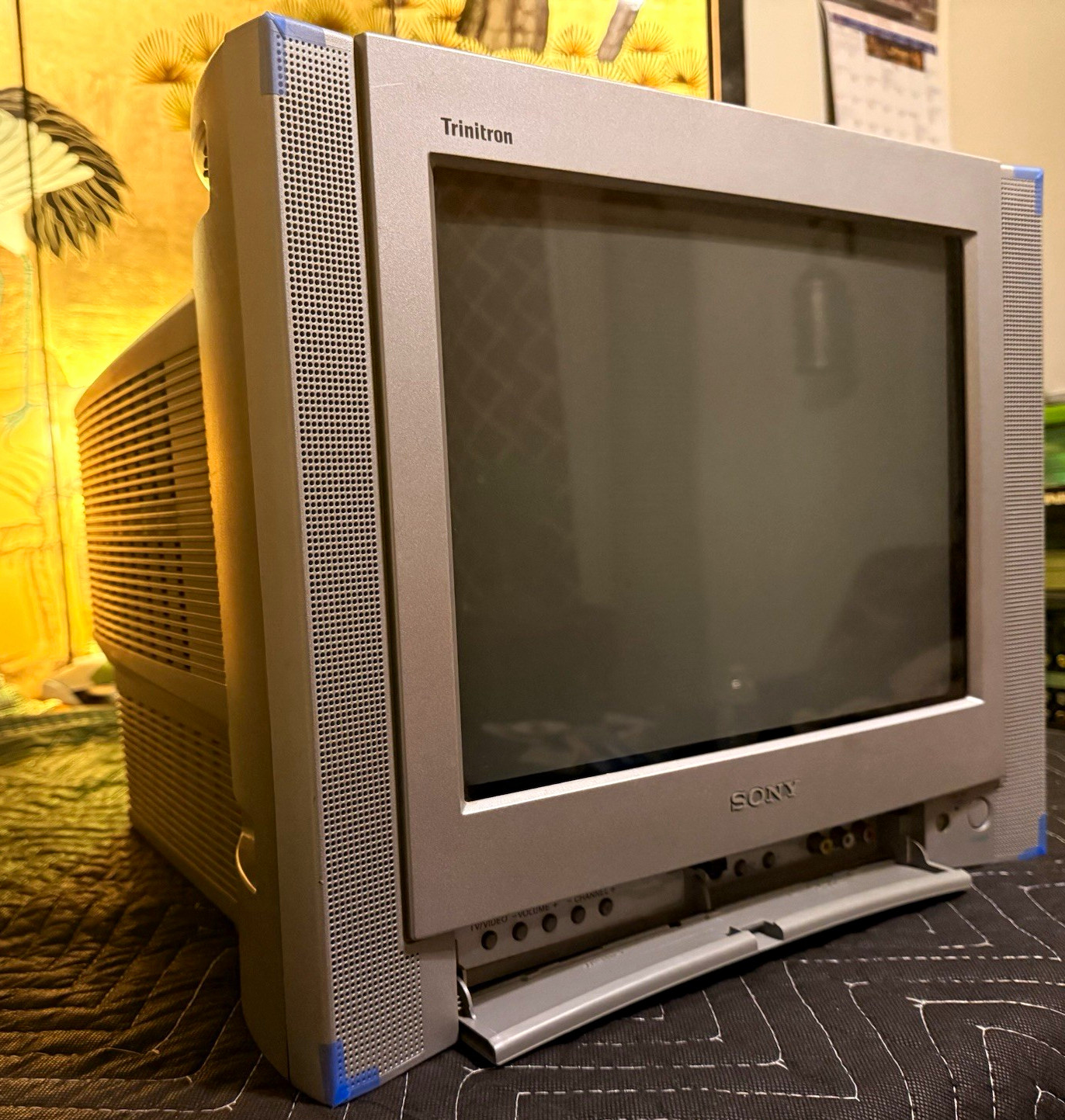 Sony Trinitron KV-13FS100 13in CRT (PICK-UP ONLY, NO SHIPPING)