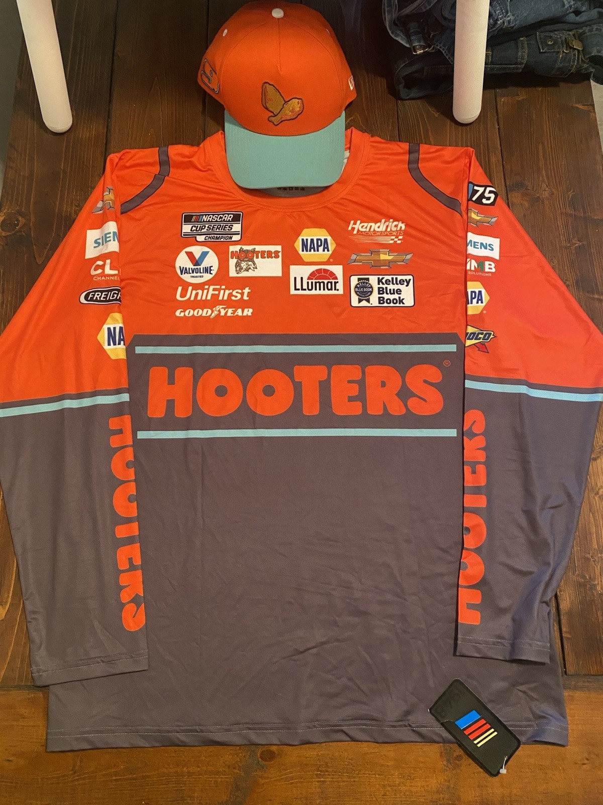Chase Elliott Hooters Pit Crew XL Shirt And Rare Hat New Shirt Hat Worn Once