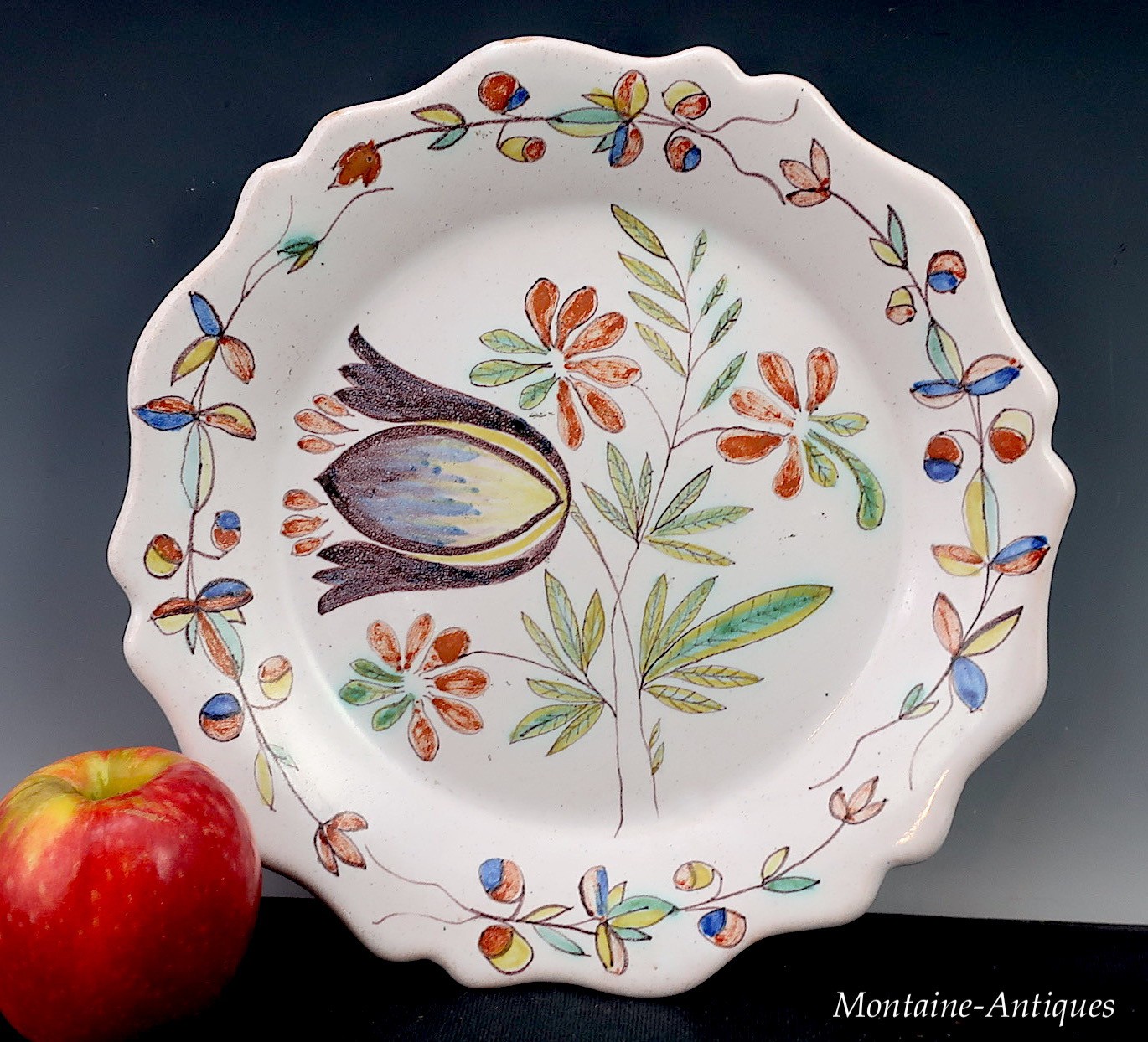 Antique Delft/Faience Tulip Plate circa 19th century Antique Delft/Faience Tulip Plate circa 19th century