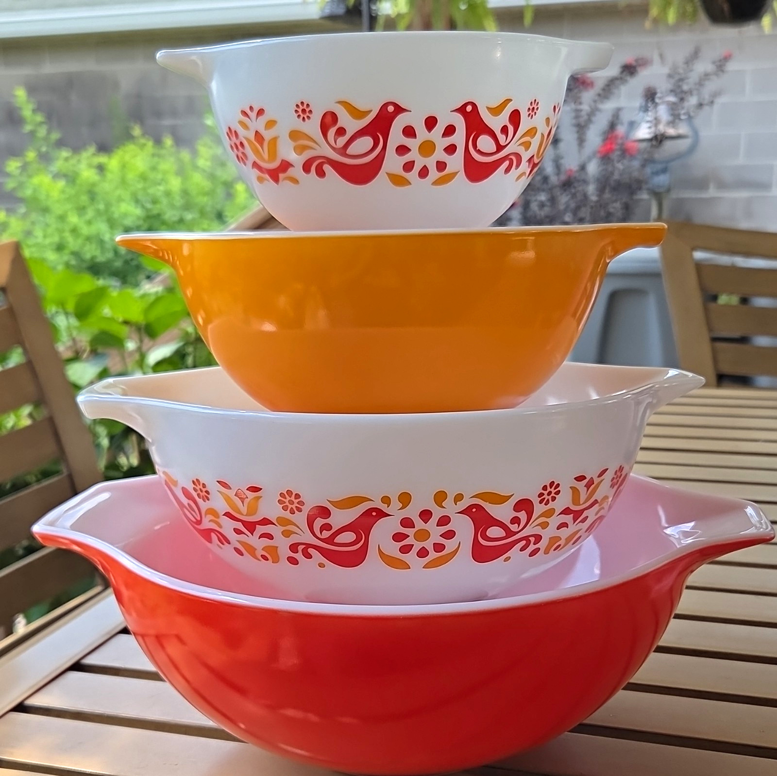 Pyrex Friendship 4pc Cinderella. Beautiful Condition. Pyrex Friendship 4pc Cinderella. Beautiful Condition.