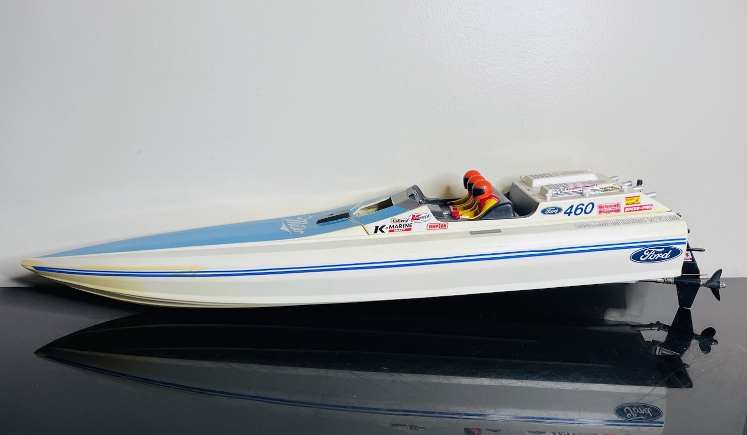 Vintage Kyosho Jet Stream RC Boat 32” *read Vintage Kyosho Jet Stream RC Boat 32” *read
