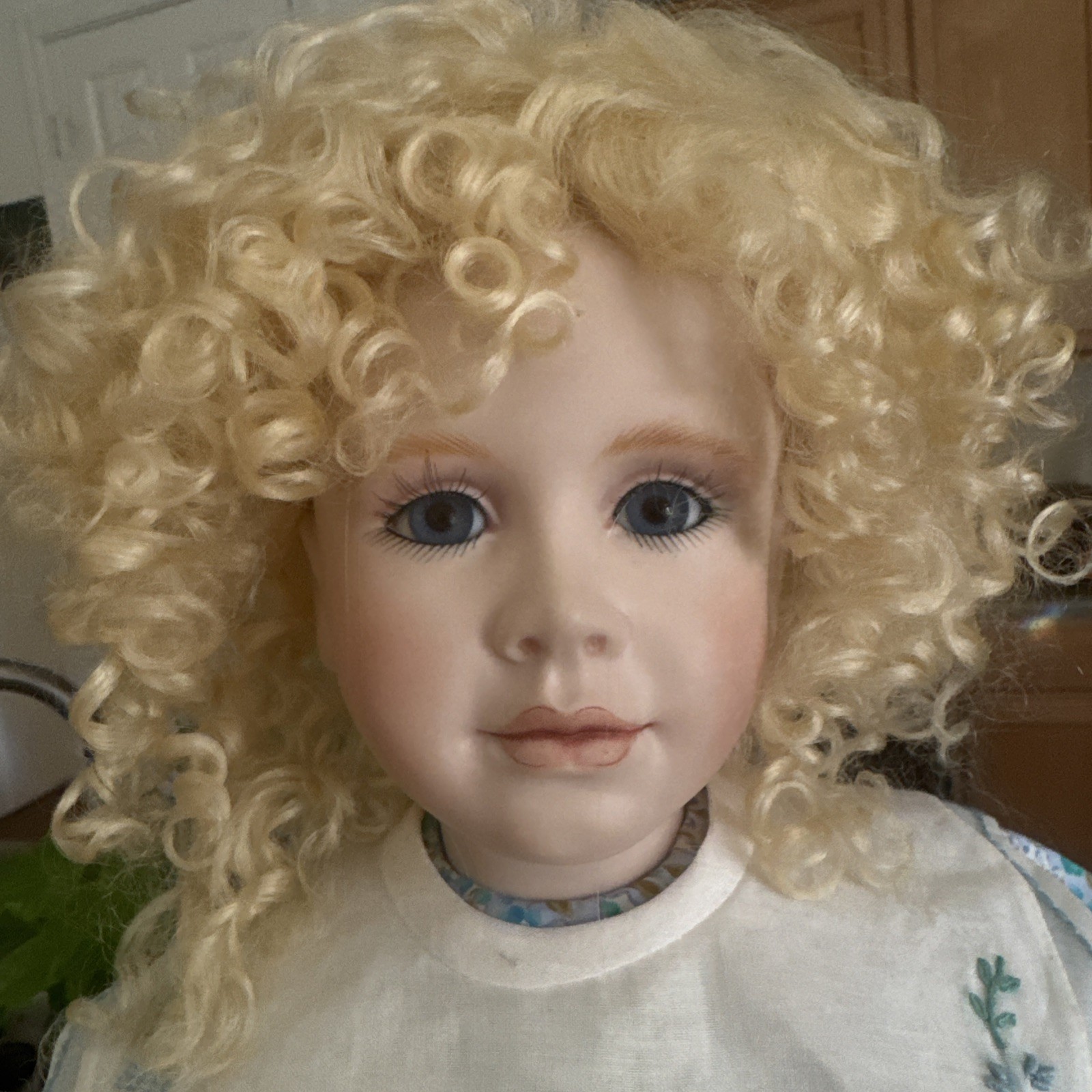 Vintage Global Dolls Full Cap Doll Wig Mohair Charlotte Honey Blonde Size 10-11 Vintage Global Dolls Full Cap Doll Wig Mohair Charlotte Honey Blonde Size 10-11