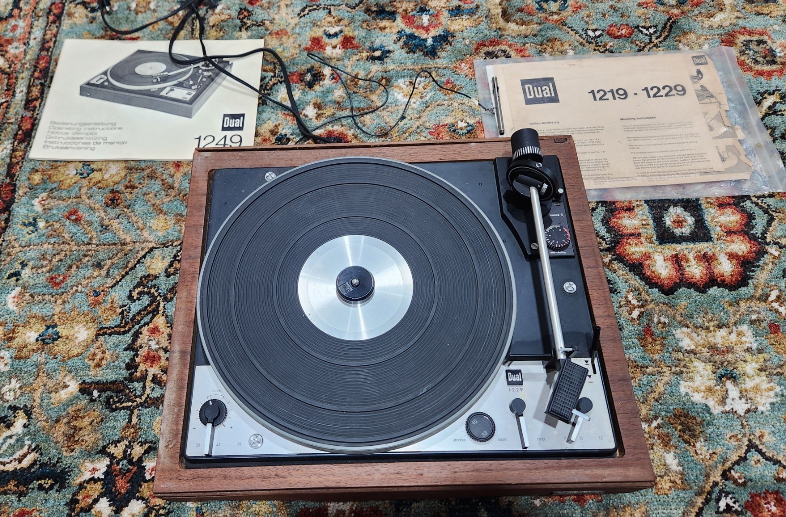 3 Dual Turntables For Parts Or Repair Plugged In For Testing. 1229 1242 1249 3 Dual Turntables For Parts Or Repair Plugged In For Testing. 1229 1242 1249
