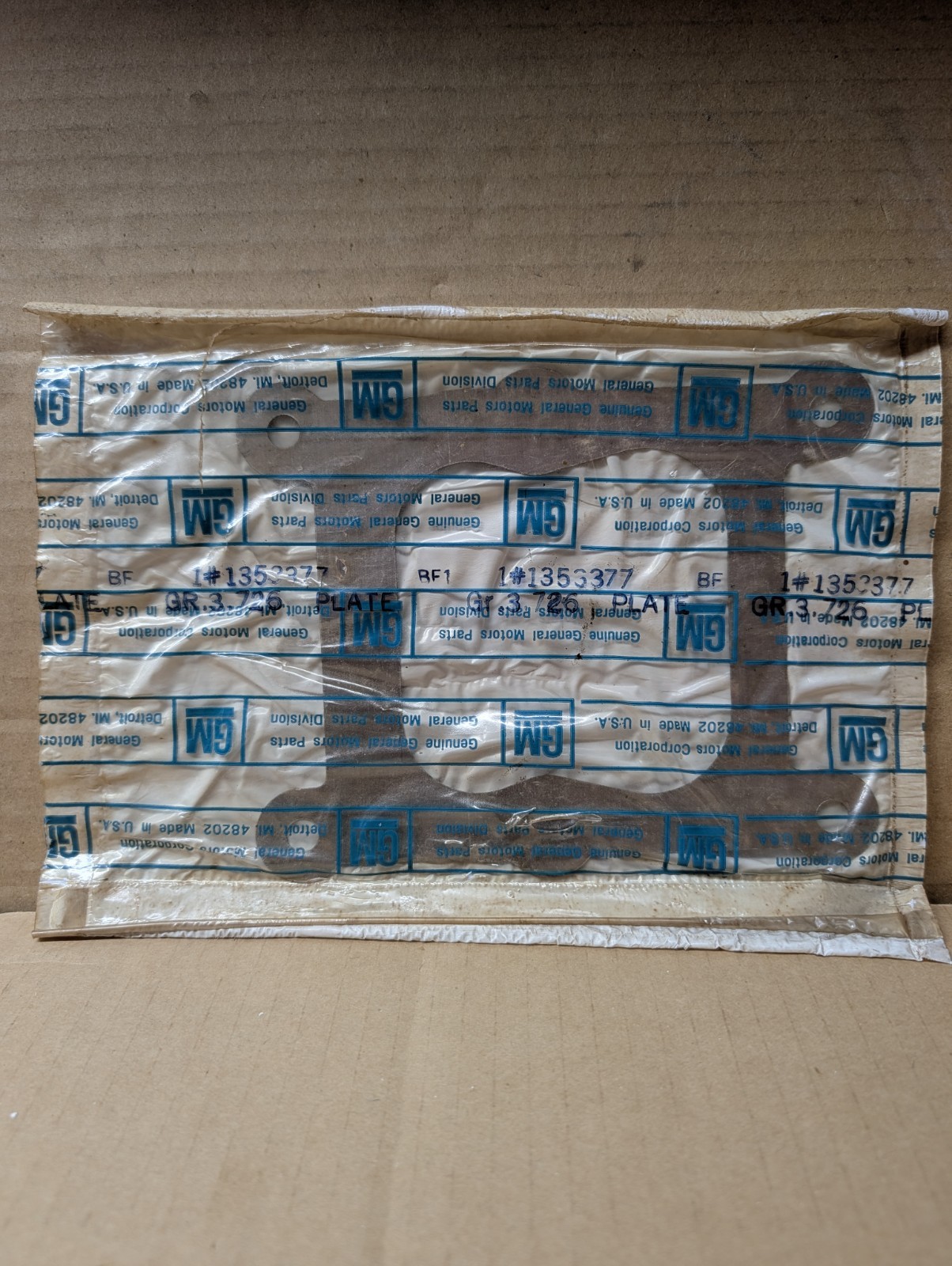 NOS GM 1964-66 Buick Dual Four-Barrel Carburetor Baffle Plate. GM 1353377. NOS GM 1964-66 Buick Dual Four-Barrel Carburetor Baffle Plate. GM 1353377.