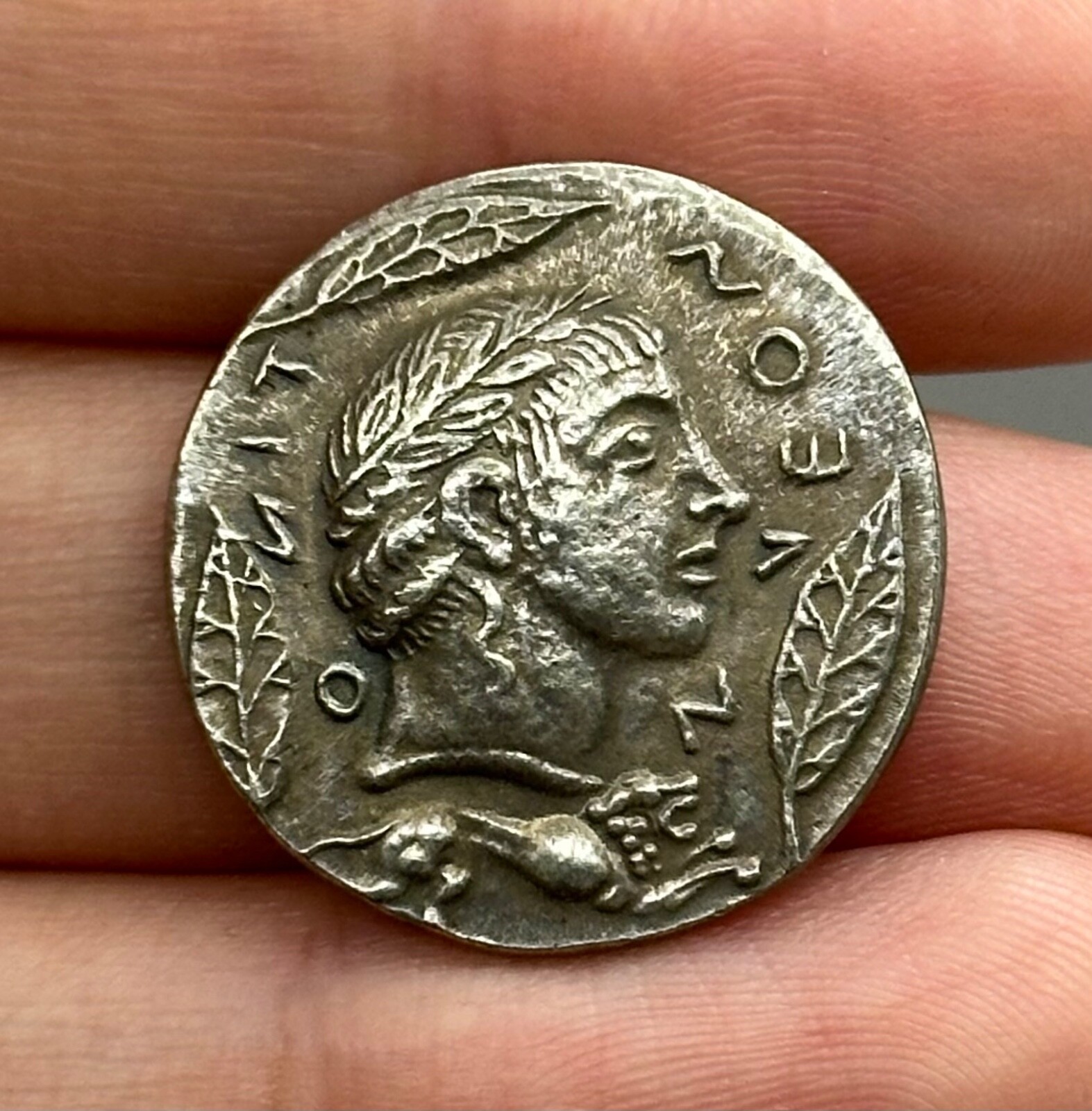 old wonderful solid silver Greek king bactrian rare coin
