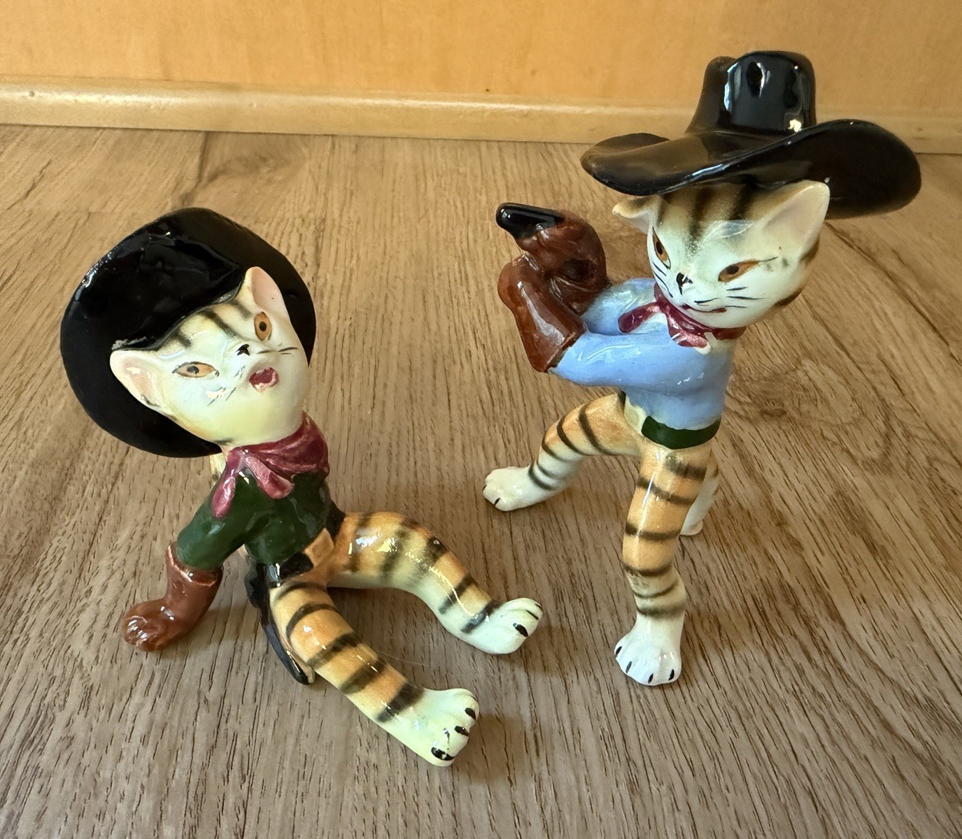 Lot Of 2-Vintage 1950's JAPAN Ceramic Cat Figurine Western Fighter-1 Repaired Lot Of 2-Vintage 1950's JAPAN Ceramic Cat Figurine Western Fighter-1 Repaired
