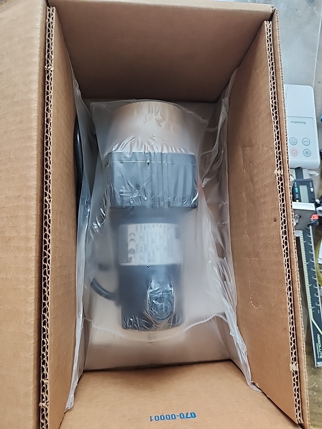 New Bodine Motor 0188, 24a2fepm-d4 130v, 1/29 HP 90:1 Ratio 28 RPM 0.3 Ampre New Bodine Motor 0188, 24a2fepm-d4 130v, 1/29 HP 90:1 Ratio 28 RPM 0.3 Ampre