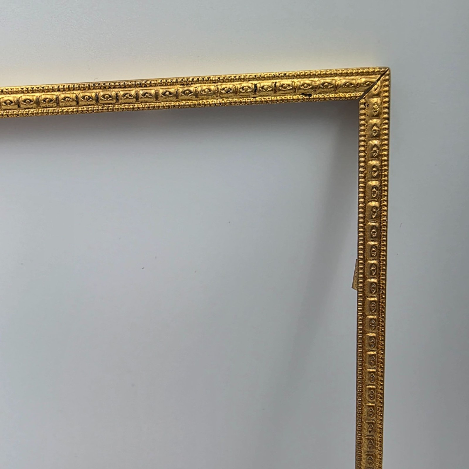 Antique Solid Brass Picture Frame Elegant Detailing & Applied Corners 6\ Antique Solid Brass Picture Frame Elegant Detailing & Applied Corners 6\