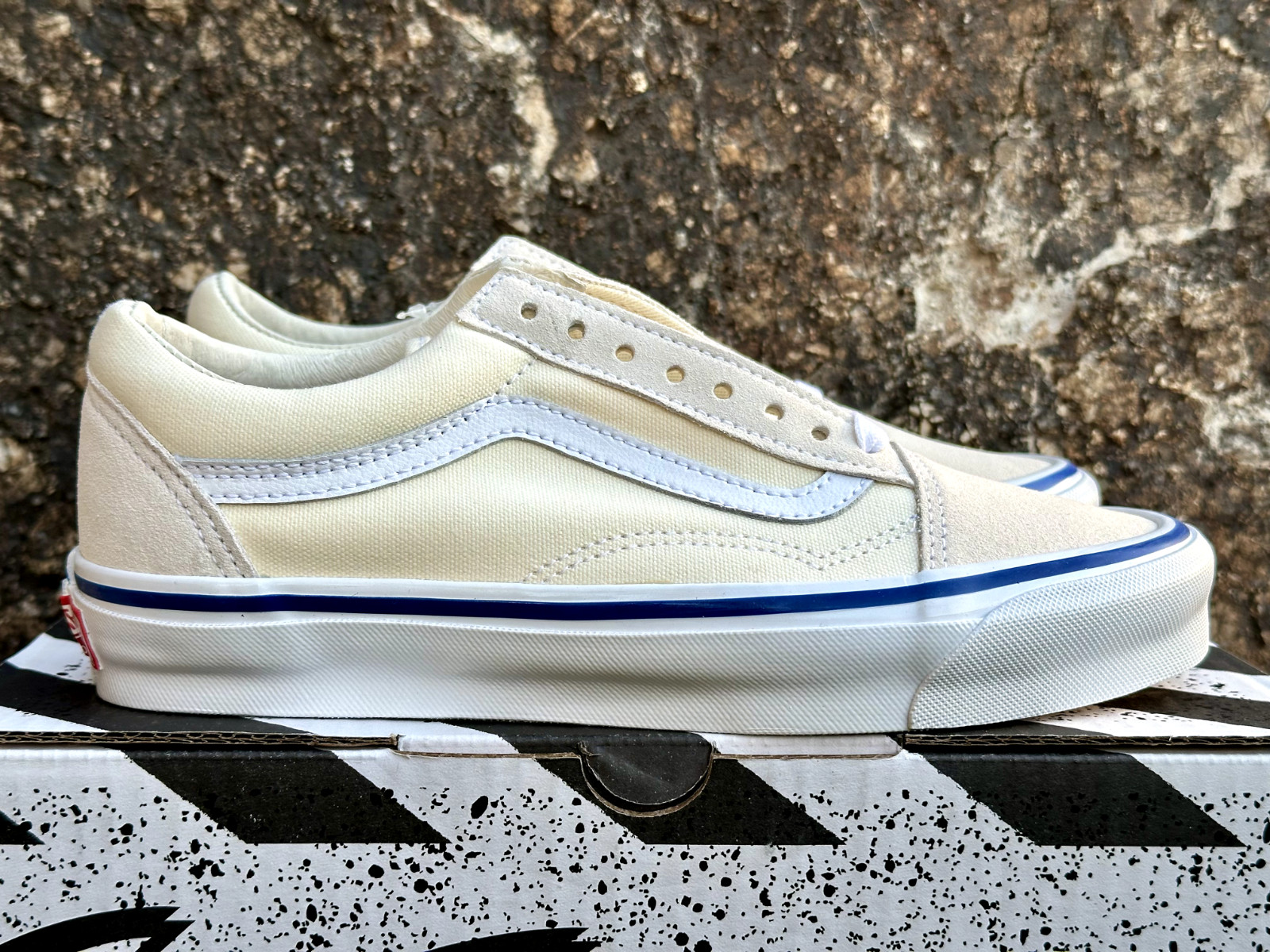 Vans VAULT OG Old Skool LX Premium Canvas Sneakers Classic White Blue Retro New
