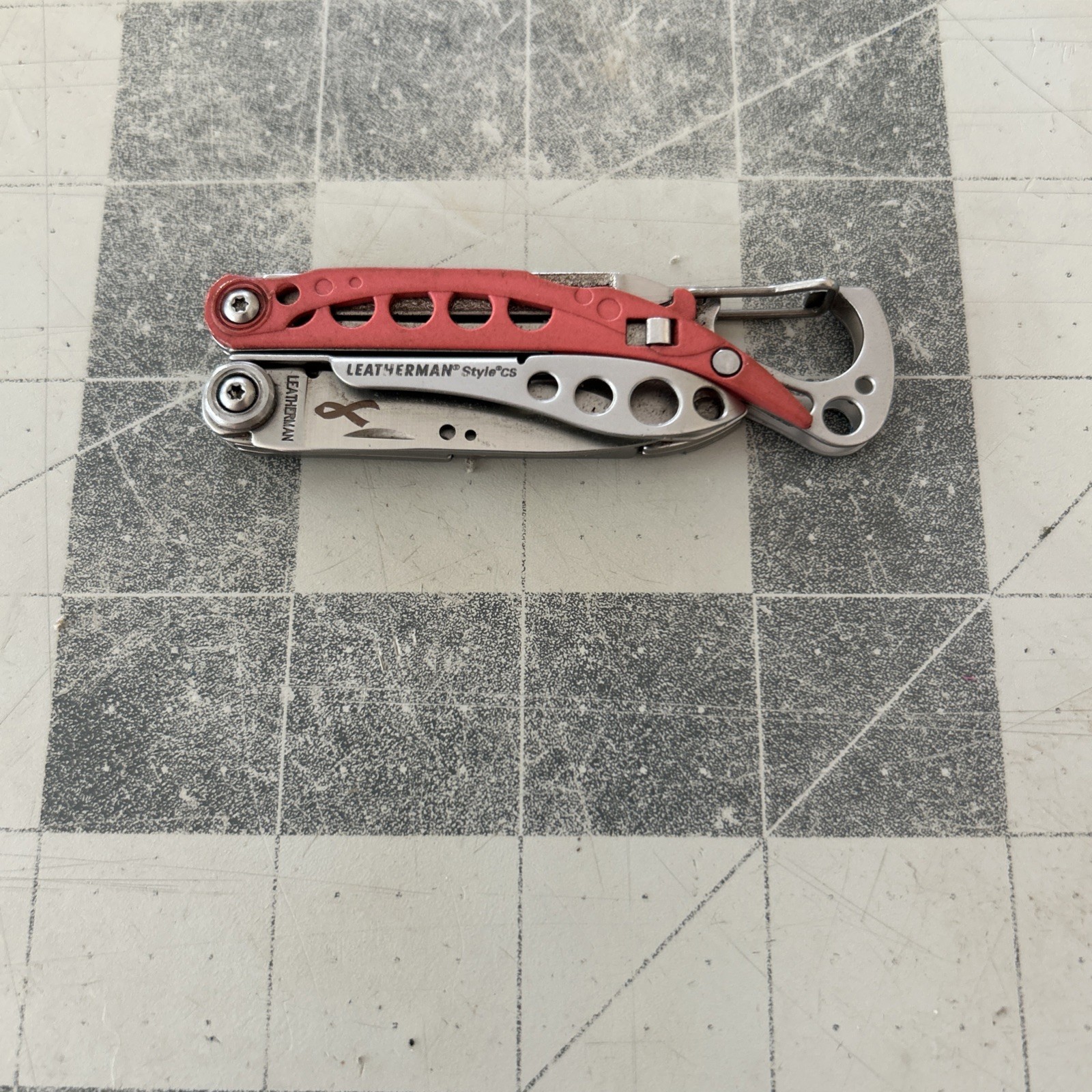 Leatherman Style CS Pink Breast Cancer Awareness Edition Leatherman Style CS Pink Breast Cancer Awareness Edition