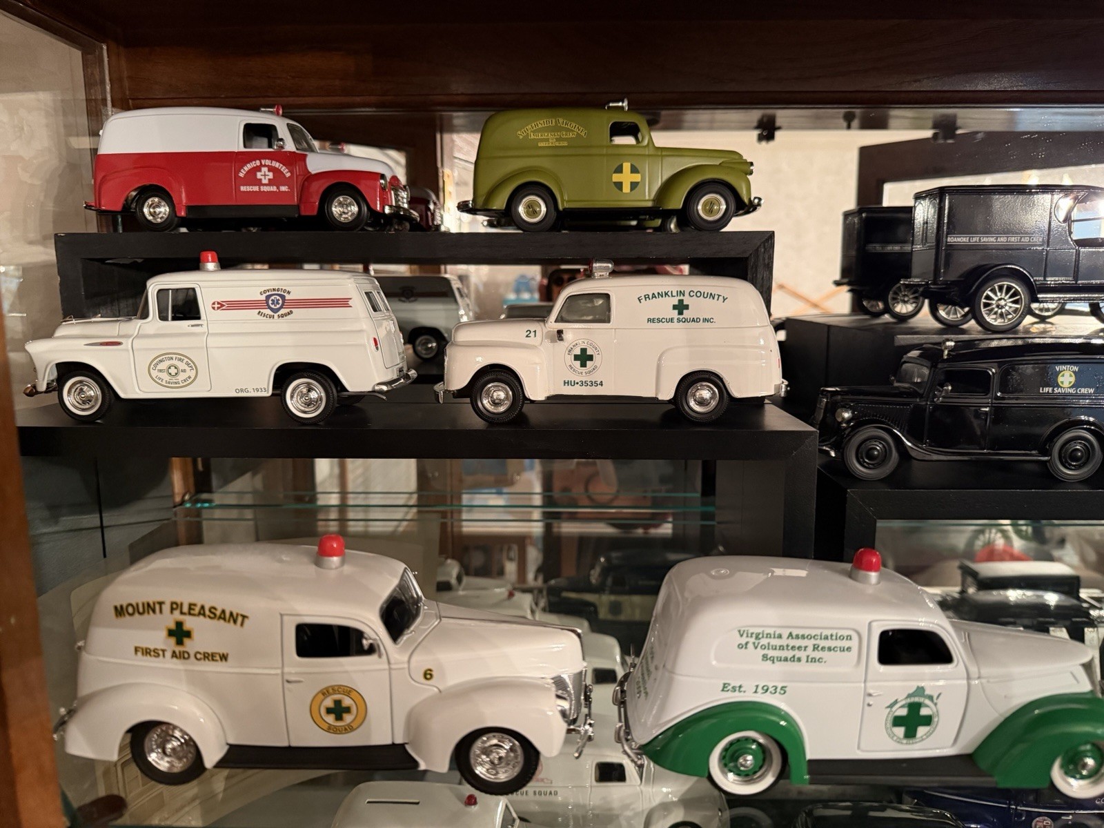 Virginia Rescue Squad Ambulance Banks - Ertl, SpecCast, 1/24, 1/25 Virginia Rescue Squad Ambulance Banks - Ertl, SpecCast, 1/24, 1/25