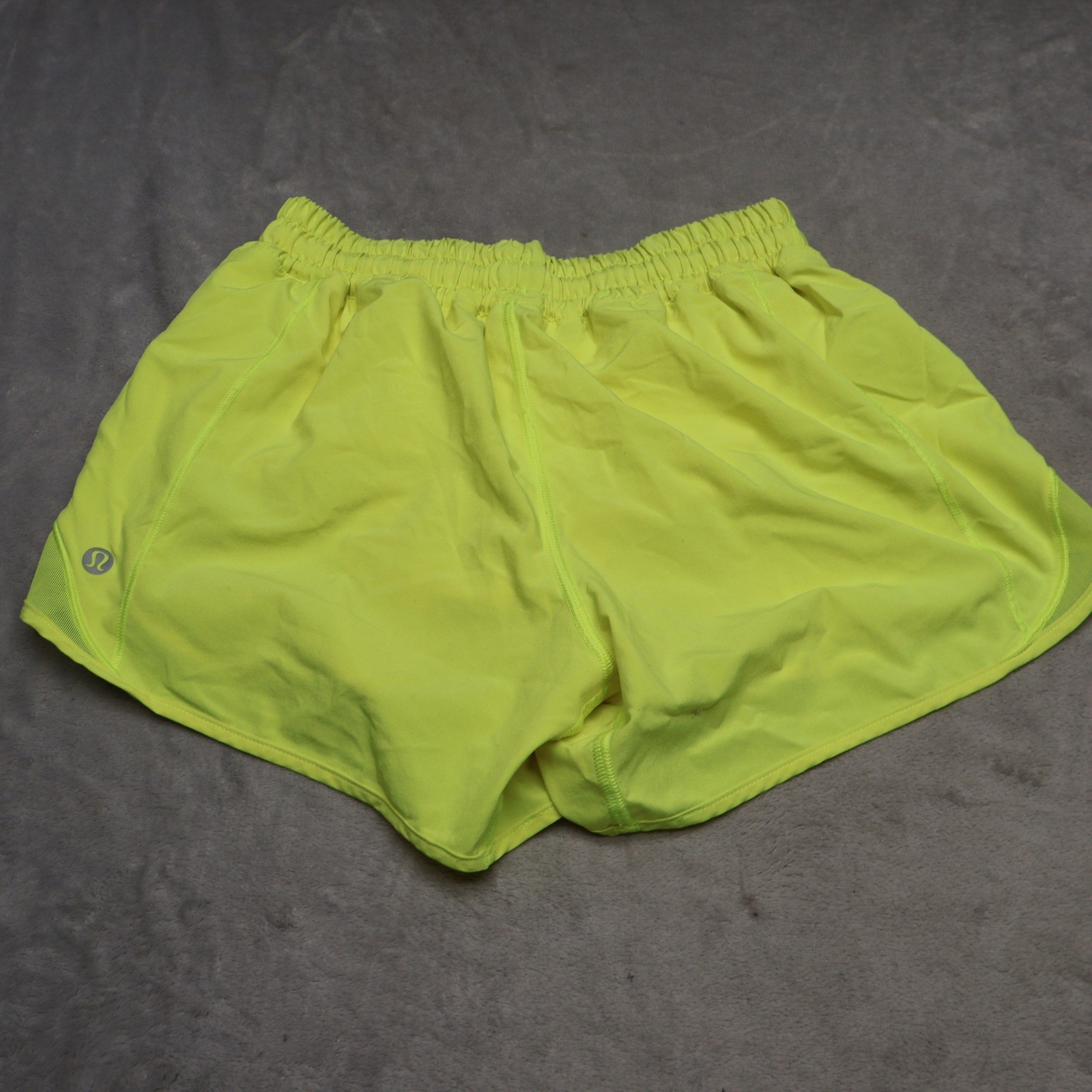 Lululemon Hotty Hot Shorts II Womens 4 Yellow Light Athletic Running Workout 4\