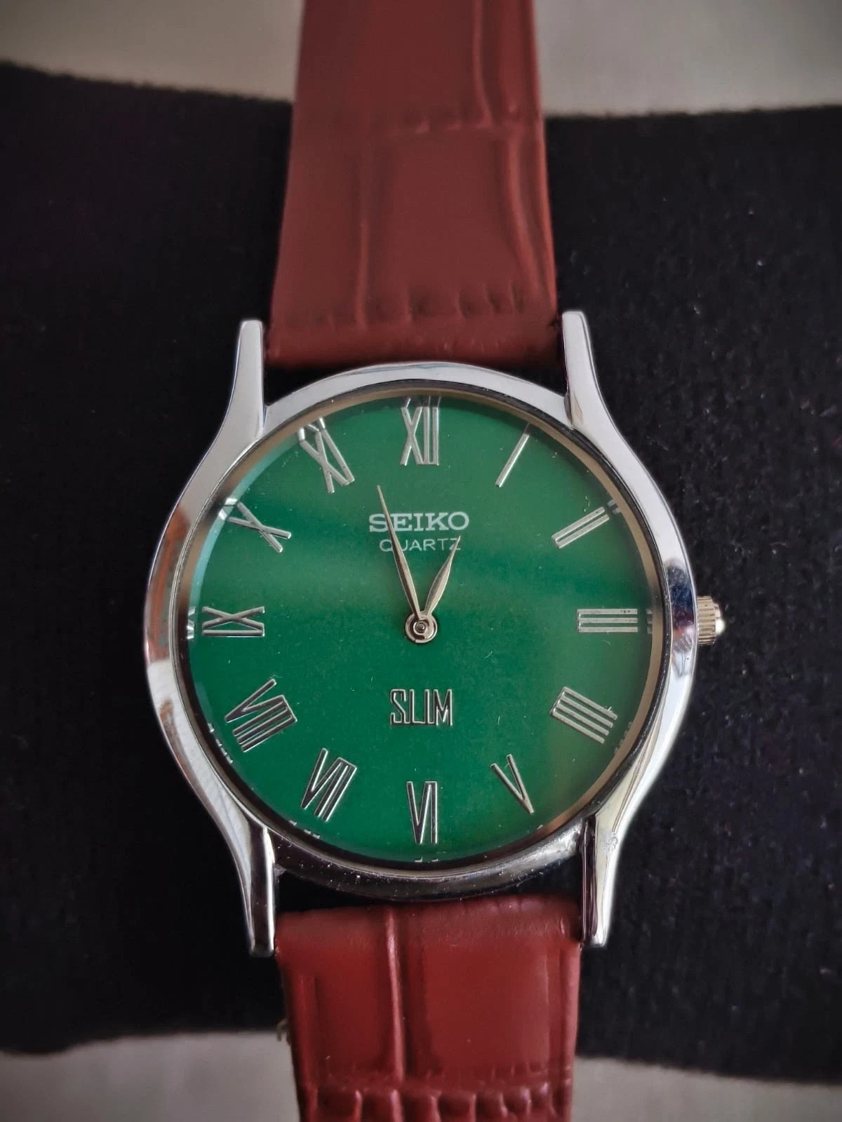 Vintage Classic Seiko Slim Tank japan Made Green Dial Men\'s Wrist watch