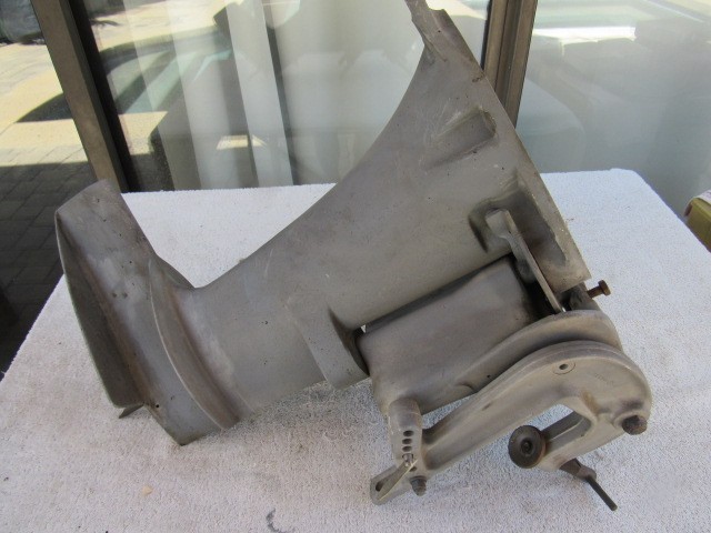 Mercury antique outboard motor racing hydroplane Quicksilver tower housing Q KG7 Mercury antique outboard motor racing hydroplane Quicksilver tower housing Q KG7