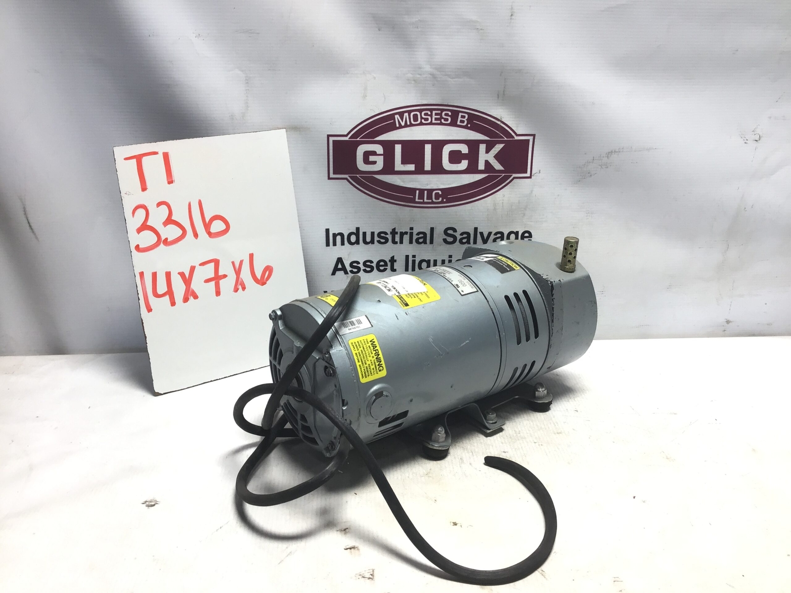GAST vacuum pump model number 0523-5190-G582dx date code 0600