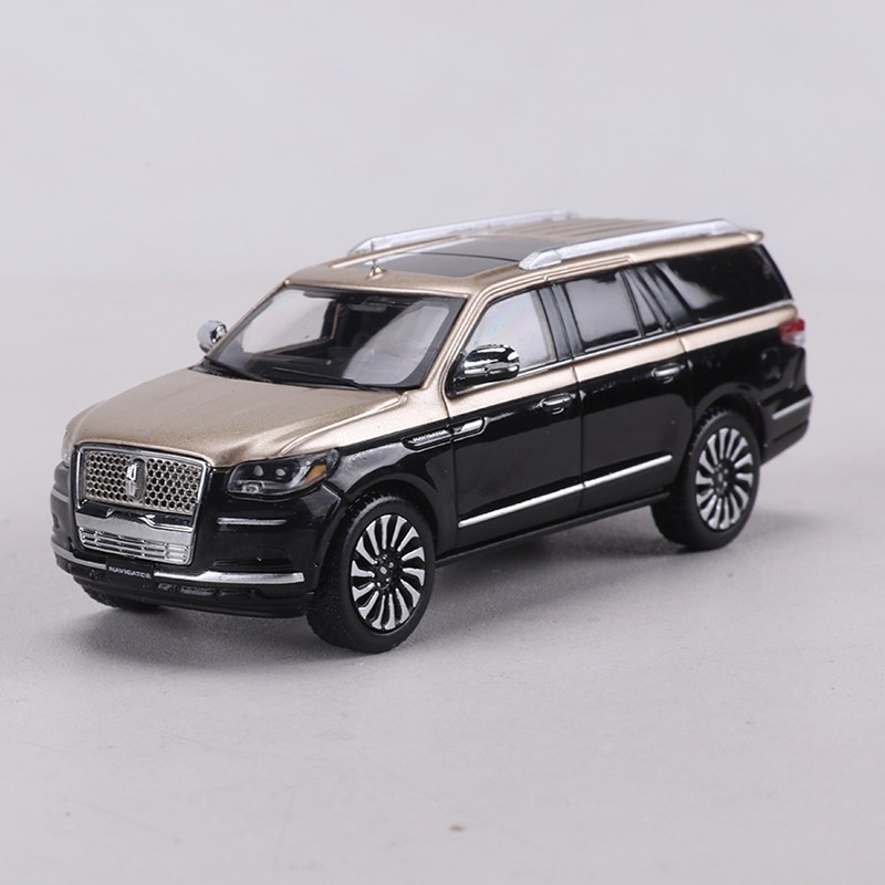 Shadow Pro 1/64 Lincoln Navigator L Black Gold Diecast Car Model