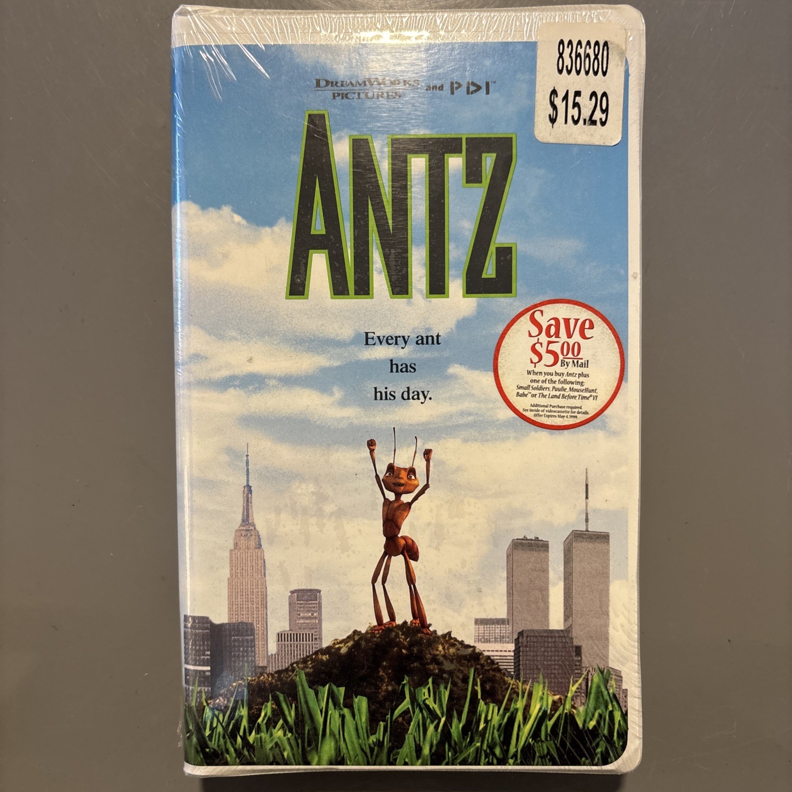 Antz VHS 1999 Clamshell Dreamworks Pictures - New Sealed Antz VHS 1999 Clamshell Dreamworks Pictures - New Sealed