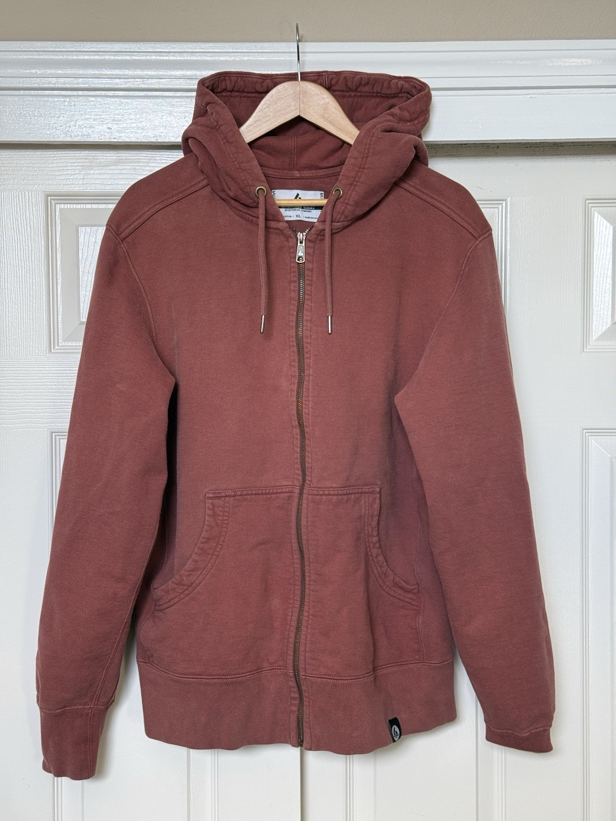 American Giant Men’s Classic Full Zip Hoodie (Red/Orange; Size XL) American Giant Men’s Classic Full Zip Hoodie (Red/Orange; Size XL)