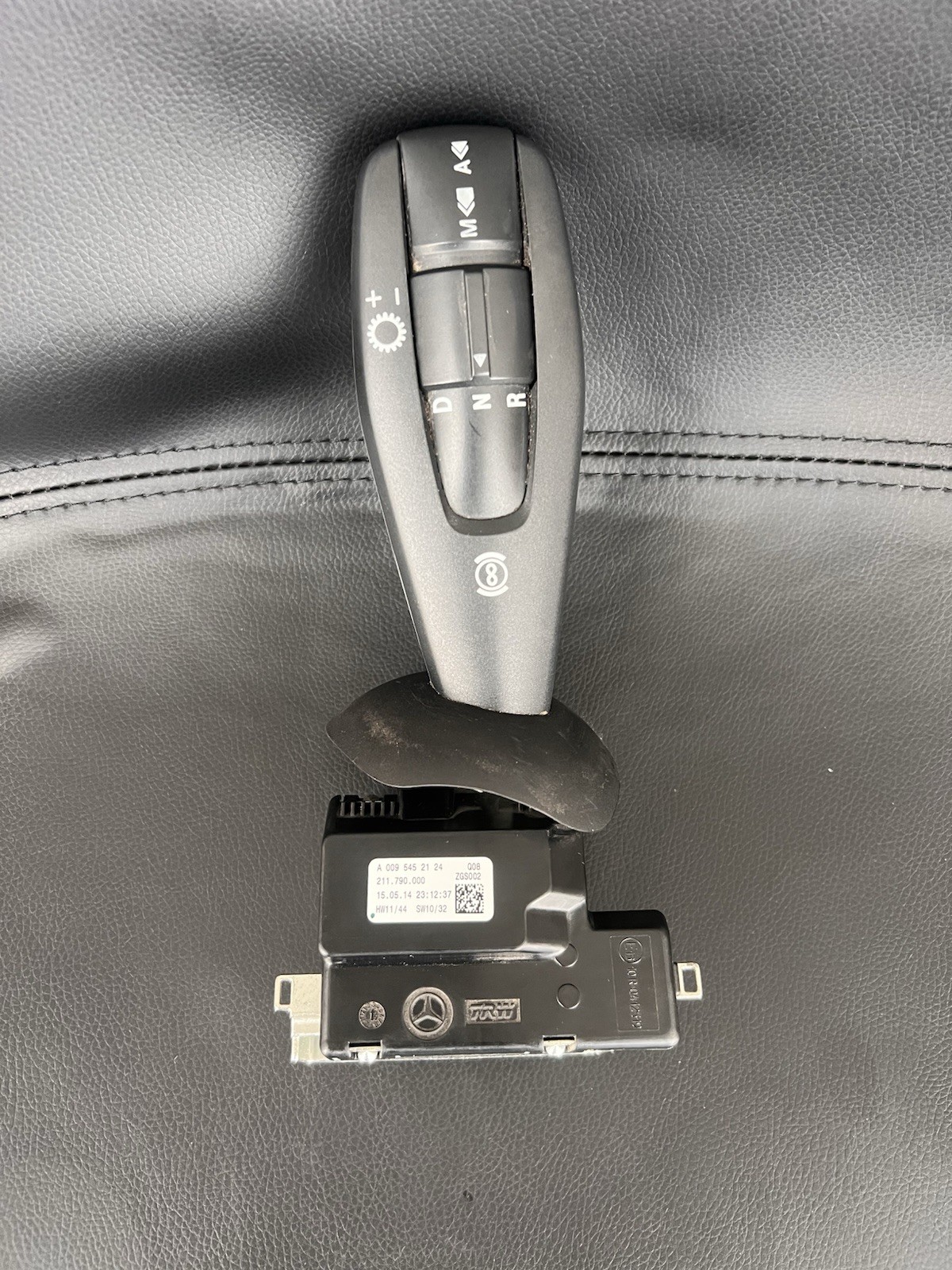 Detroit DT12-OA Transmission Electric Shifter - Used | P/N A0095452124 Detroit DT12-OA Transmission Electric Shifter - Used | P/N A0095452124