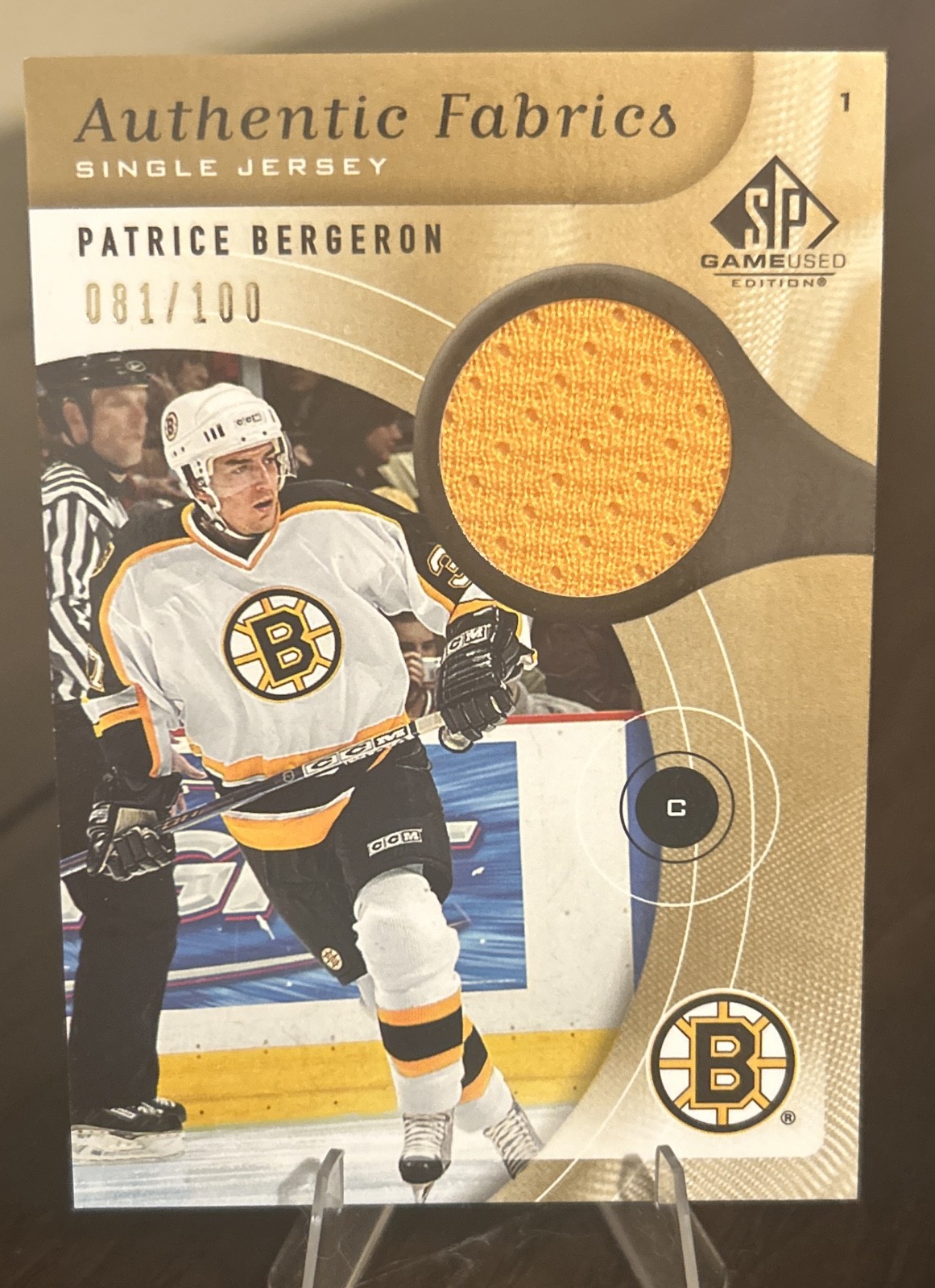 2005-06 SP Game Used Edition - Authentic Fabrics Patrice Bergeron #AF-PB Gold... 2005-06 SP Game Used Edition - Authentic Fabrics Patrice Bergeron #AF-PB Gold...