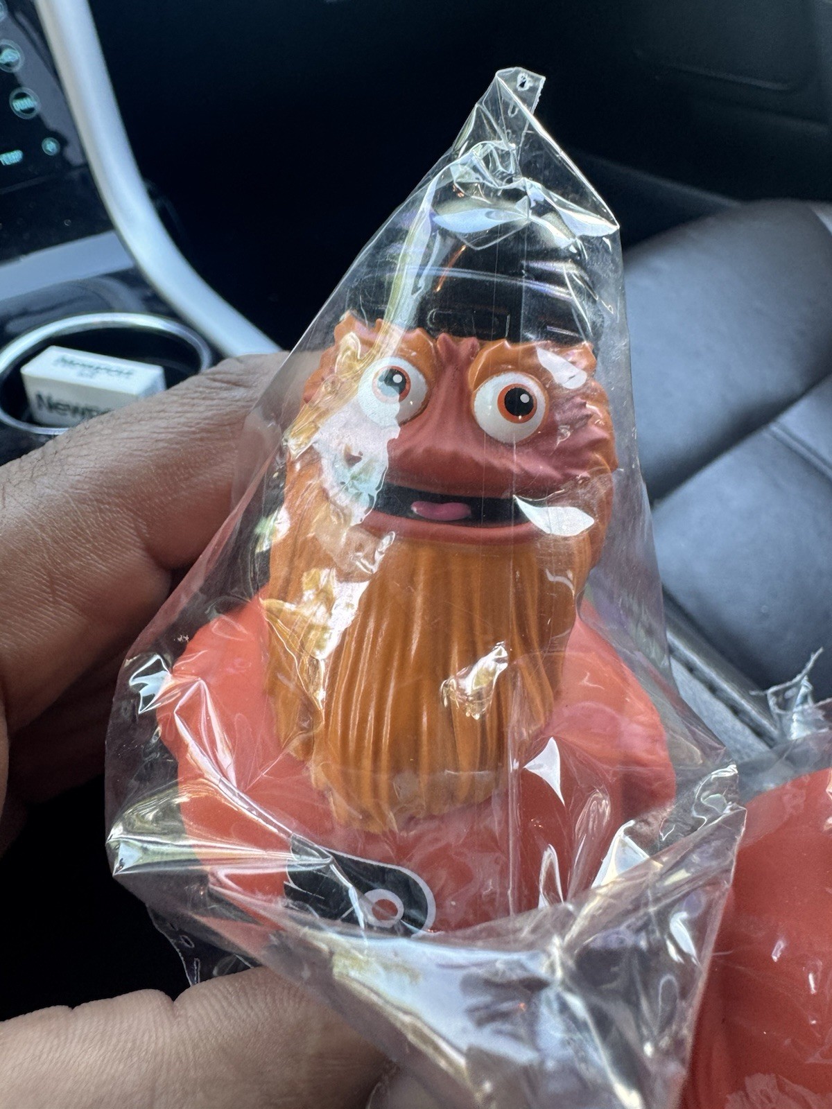 PHILADELPHIA FLYERS GRITTY MASCOT RUBBER DUCK SGA 3/11/25 PHILADELPHIA FLYERS GRITTY MASCOT RUBBER DUCK SGA 3/11/25