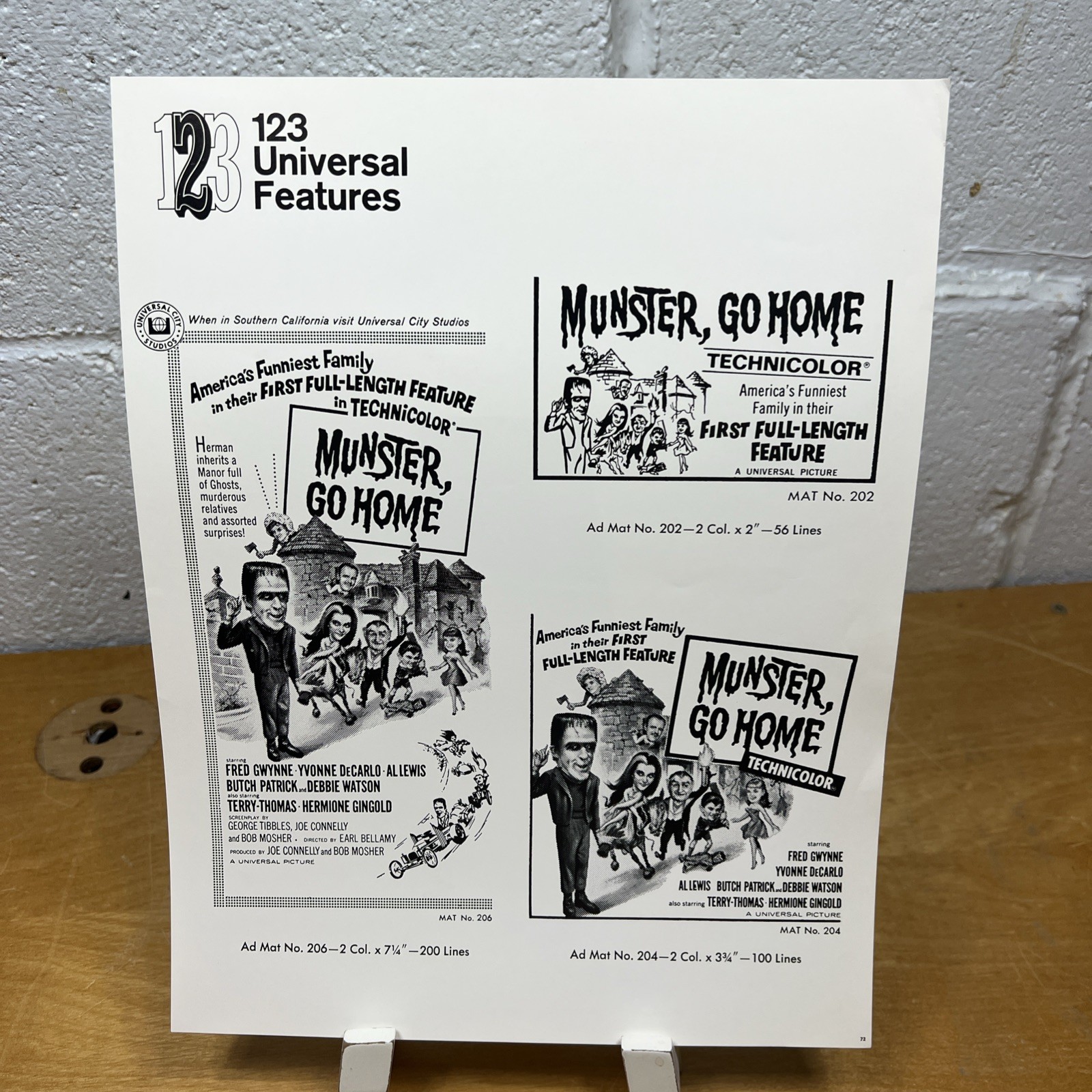 1966 Munster Go Home Press Kit Fred Gwynne Yvonne De Carlo 7 Photos MCA Folder 1966 Munster Go Home Press Kit Fred Gwynne Yvonne De Carlo 7 Photos MCA Folder