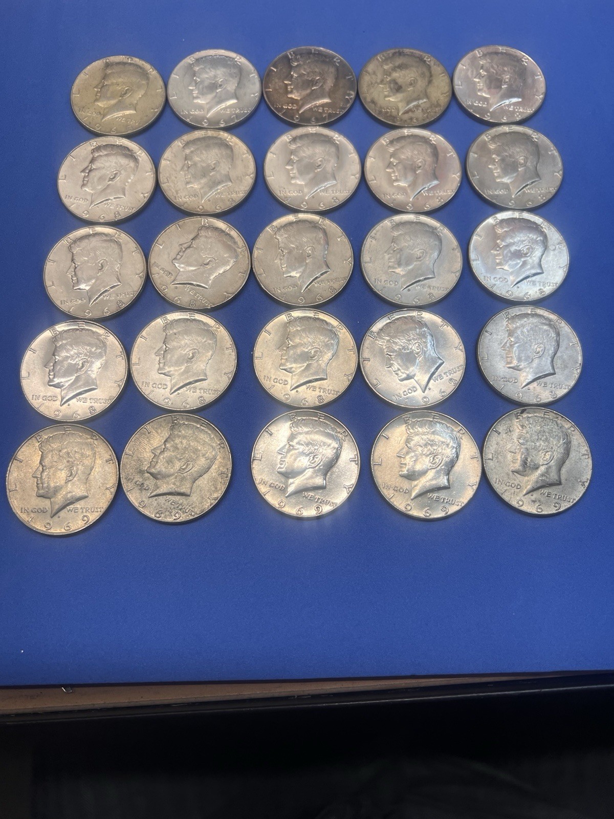 1965-1968 Kennedy Half Dollar 50C Coin Lot - 25 Coins Circulated Ungraded silver