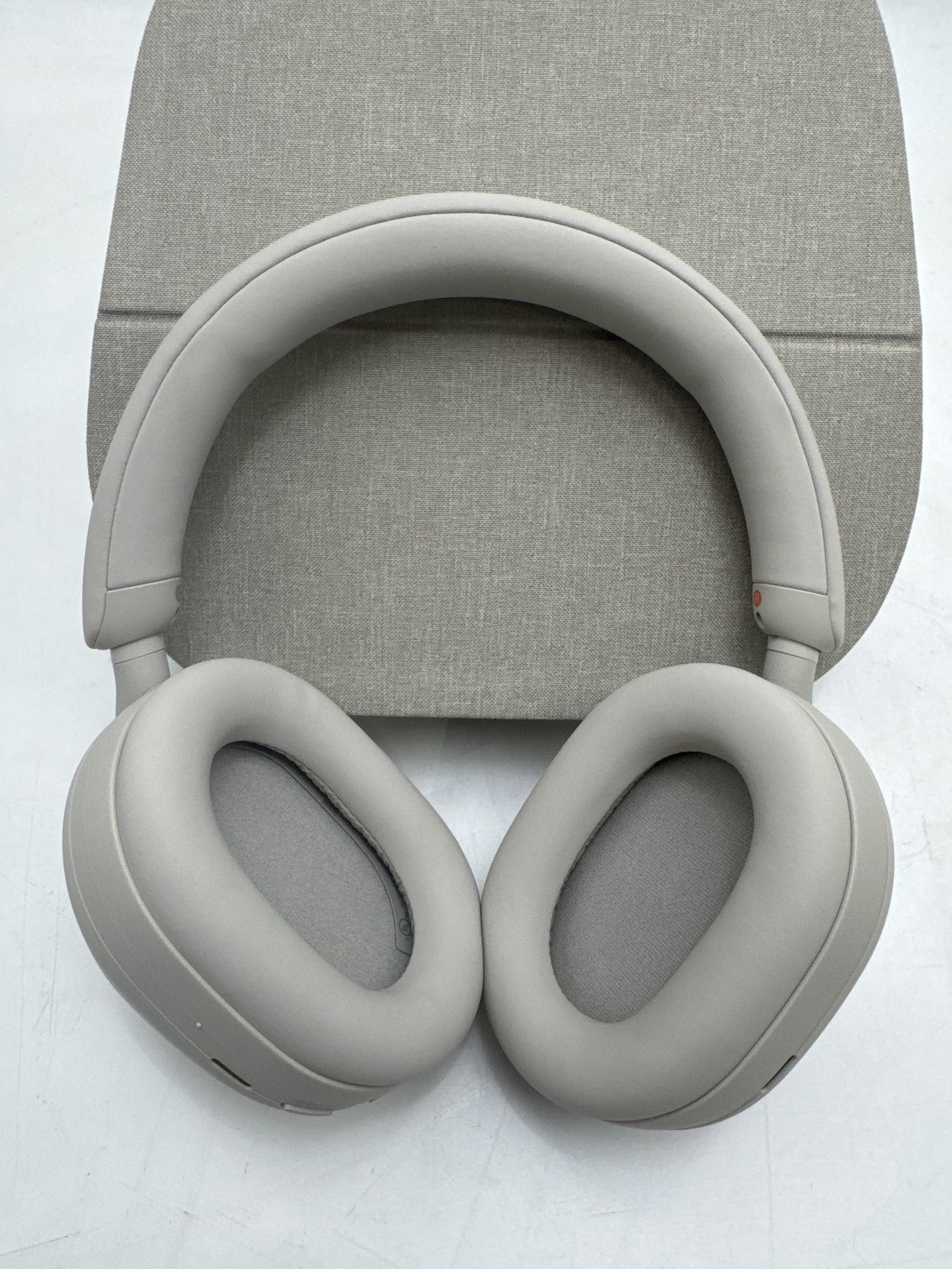 SILVER - SONY WH-1000XM5 THE BEST WIRELESS NOISE CANCELING HEADPHONES, AUTO NC