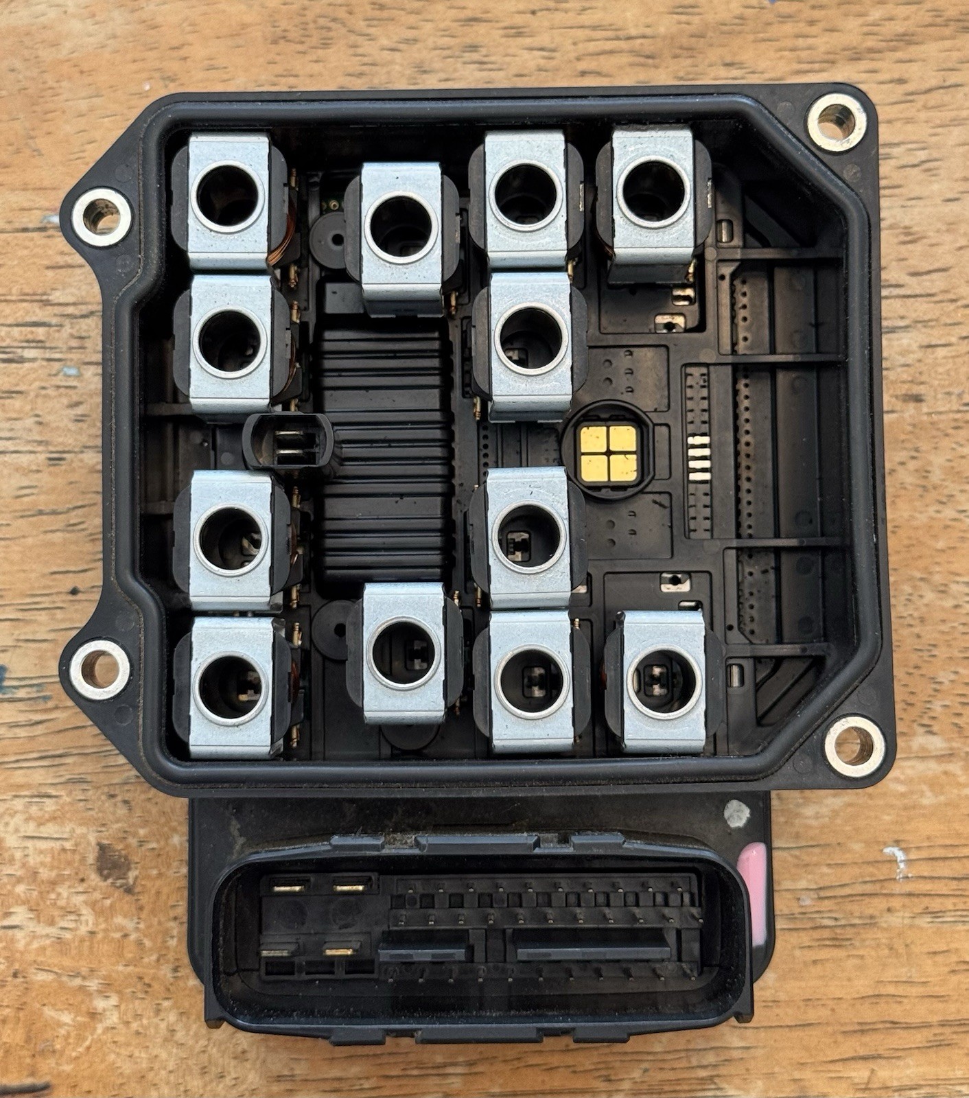 OEM 2012-2015 Honda Pilot 2WD ABS Anti-Lock Brake \ OEM 2012-2015 Honda Pilot 2WD ABS Anti-Lock Brake \