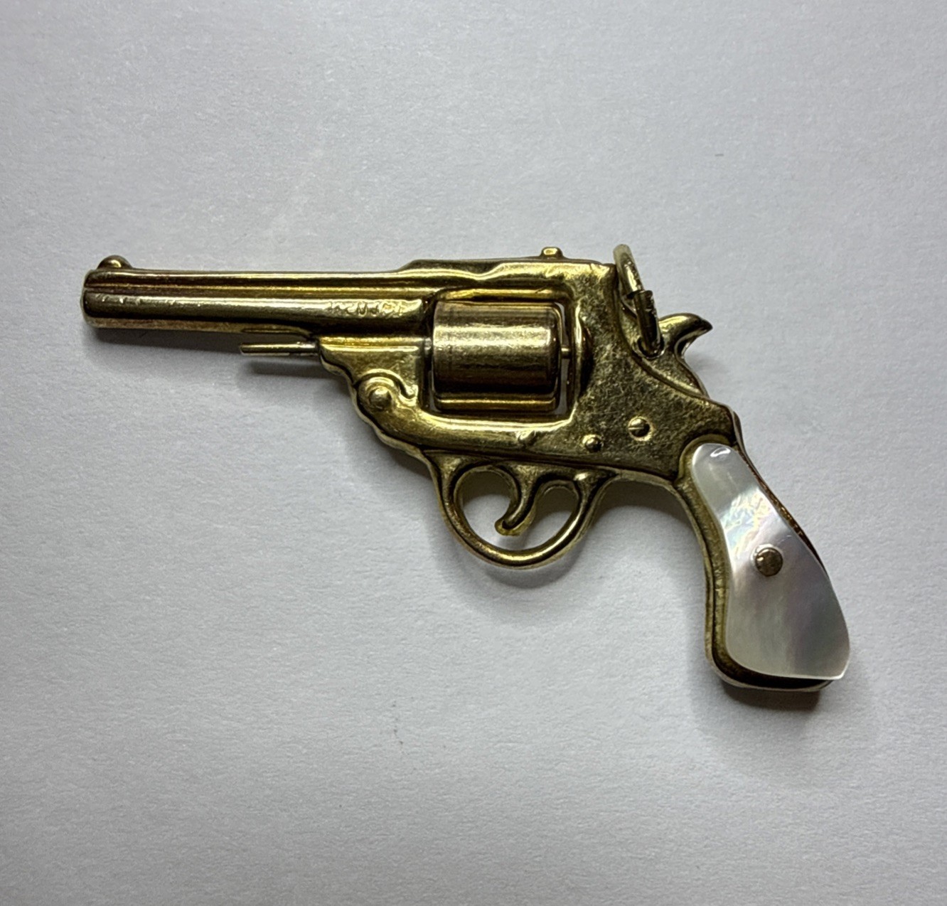 Vintage 10k Yellow Gold Mother of Pearl Handle Revolver Pistol Charm 1/20 JMF