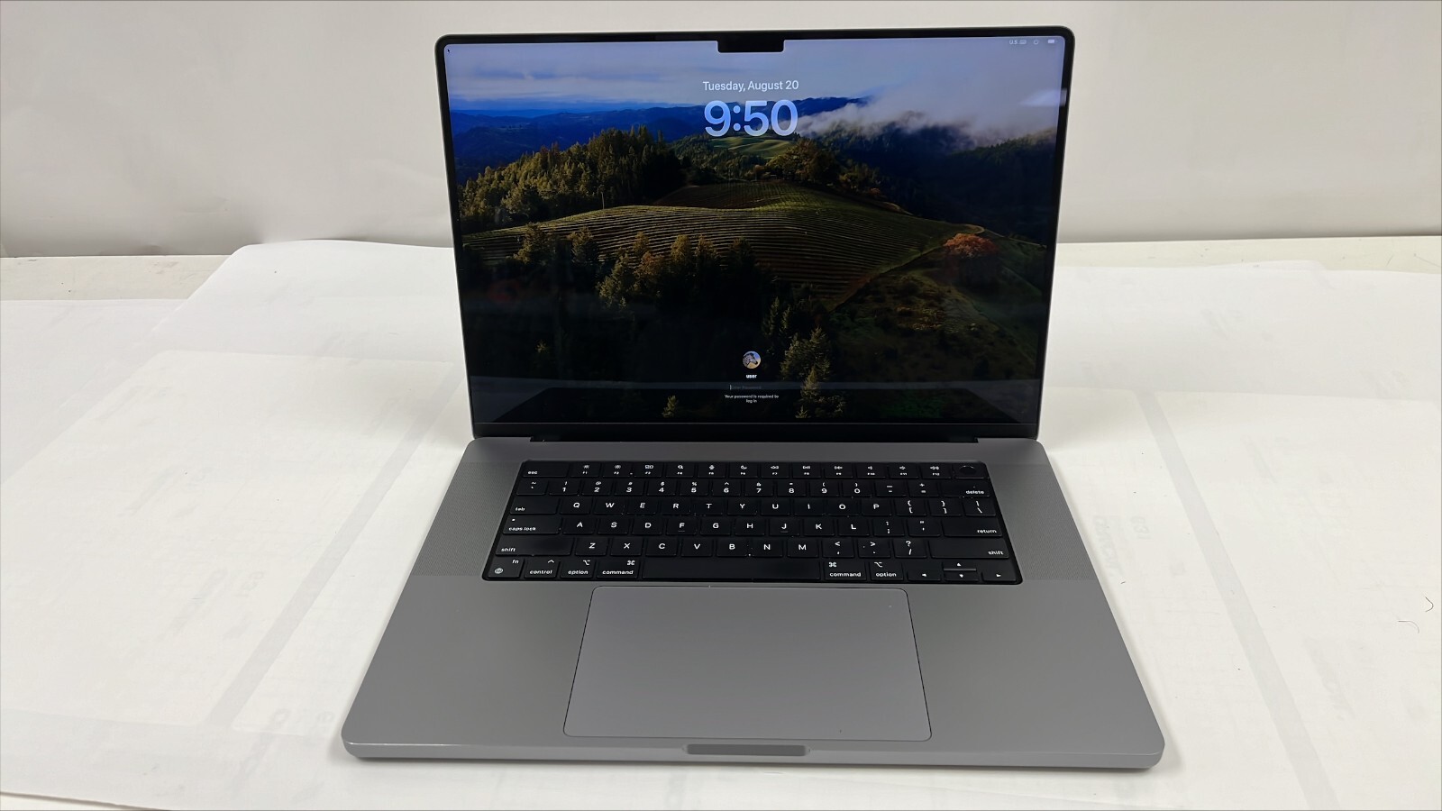 Apple MacBook Pro 16.2