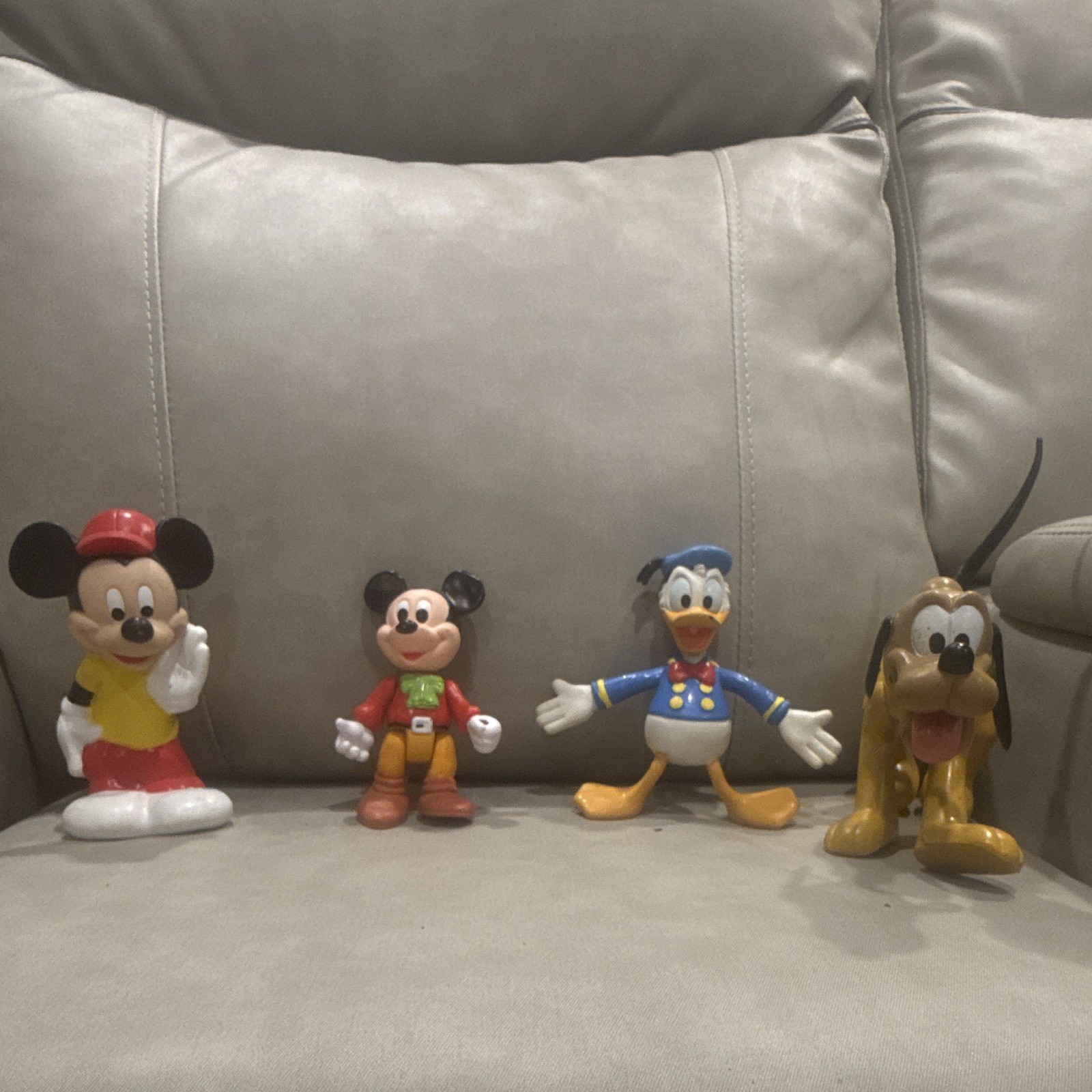 Vintage Disney Hard Plastic Figures Lot of 4 – Mickey Mouse, Donald Duck, Pluto Vintage Disney Hard Plastic Figures Lot of 4 – Mickey Mouse, Donald Duck, Pluto